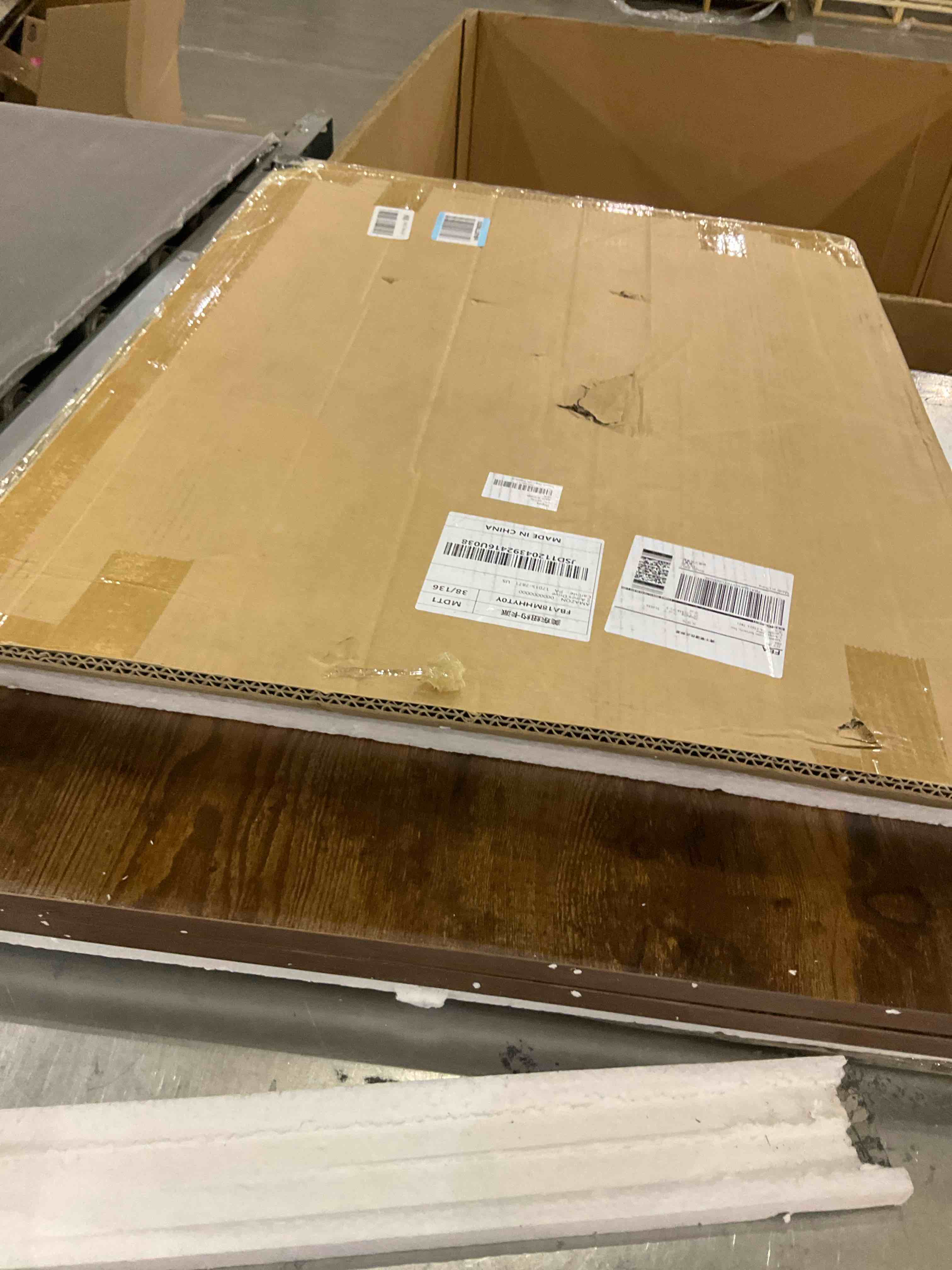 https://s3.amazonaws.com/lotting-images-prod/bidfta/PPE2573699_1745501981159.jpeg