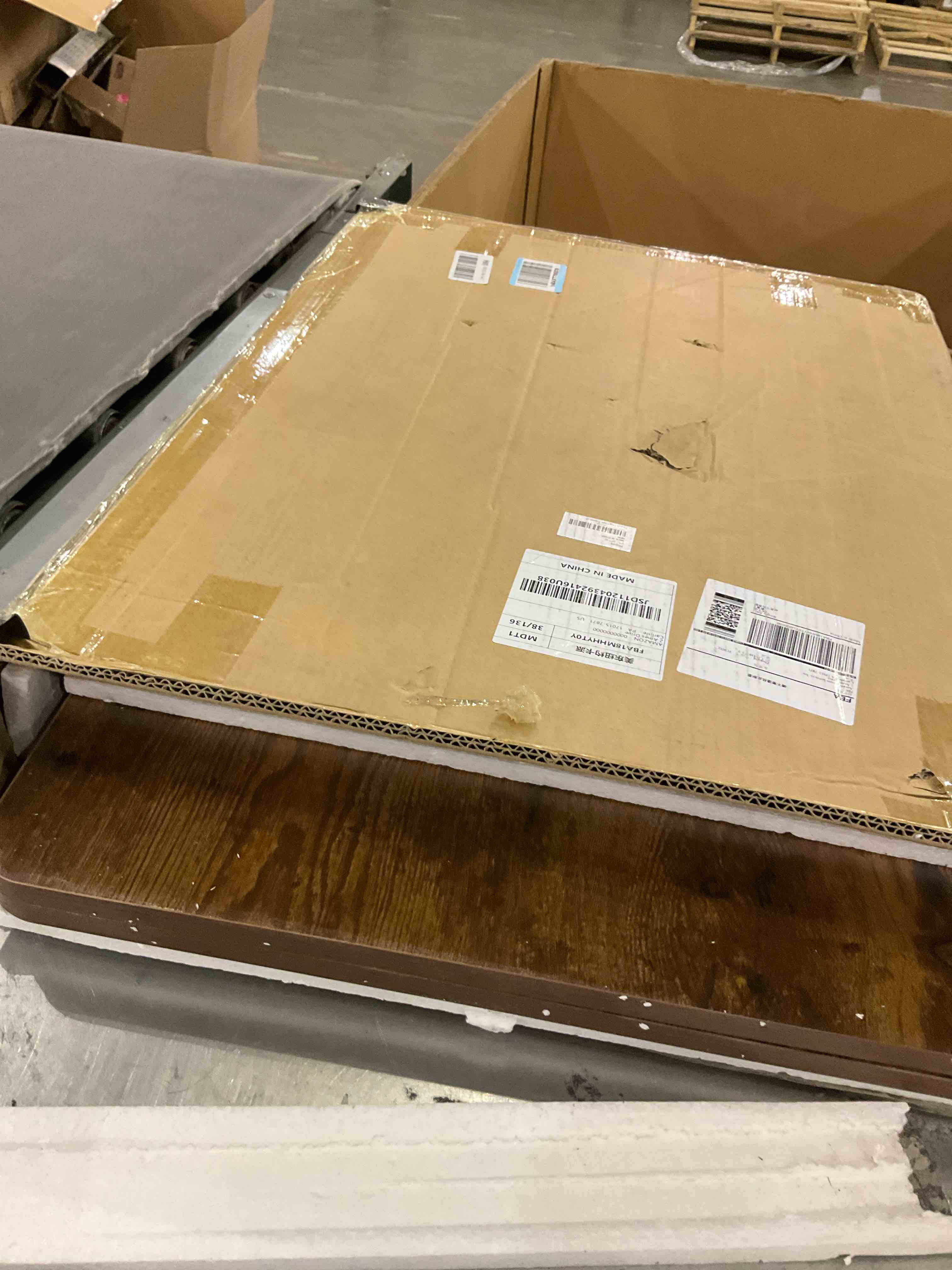 https://s3.amazonaws.com/lotting-images-prod/bidfta/PPE2573699_1745501982284.jpeg