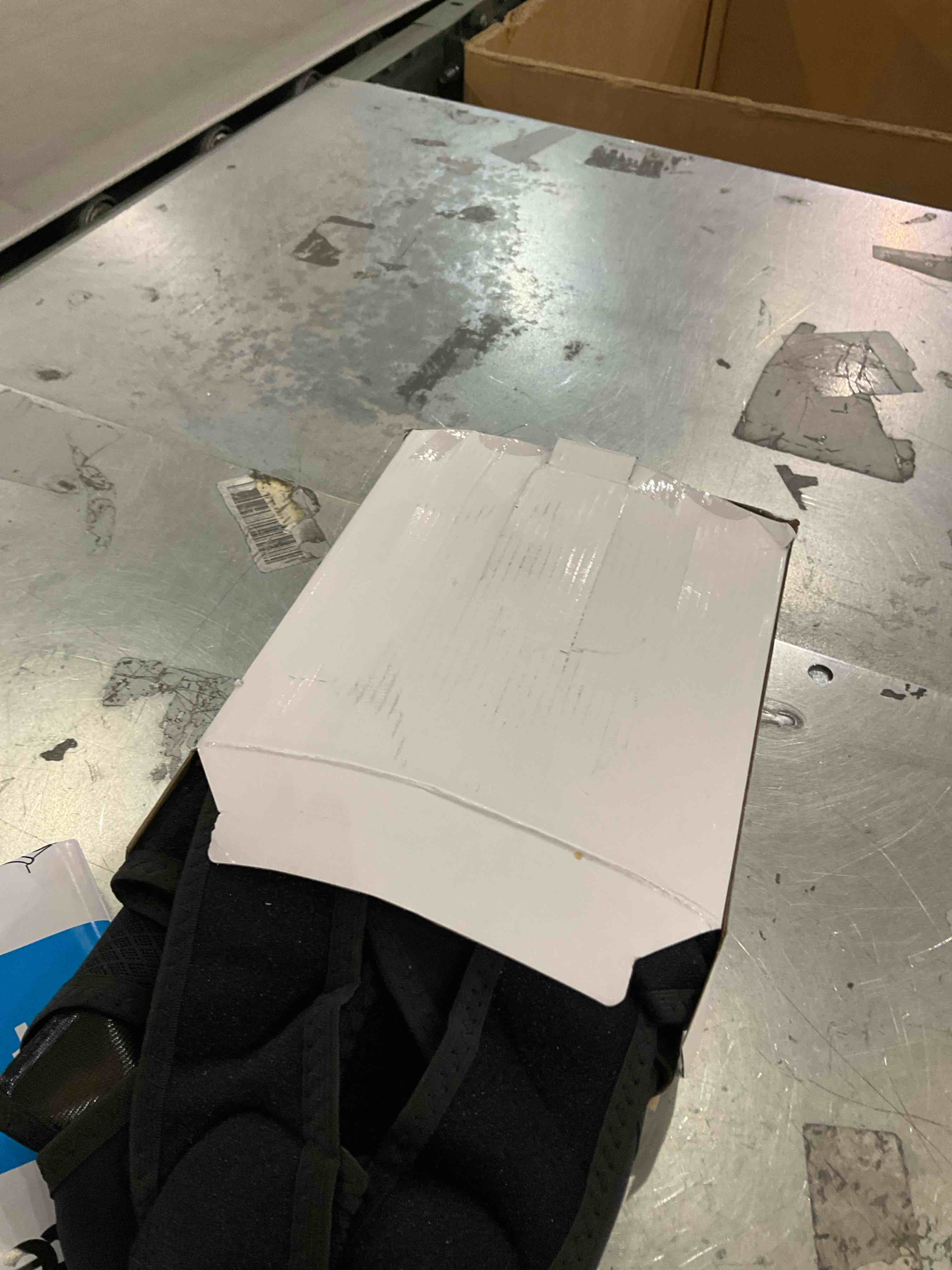 https://s3.amazonaws.com/lotting-images-prod/bidfta/PPE2573830_1745507465810.jpeg