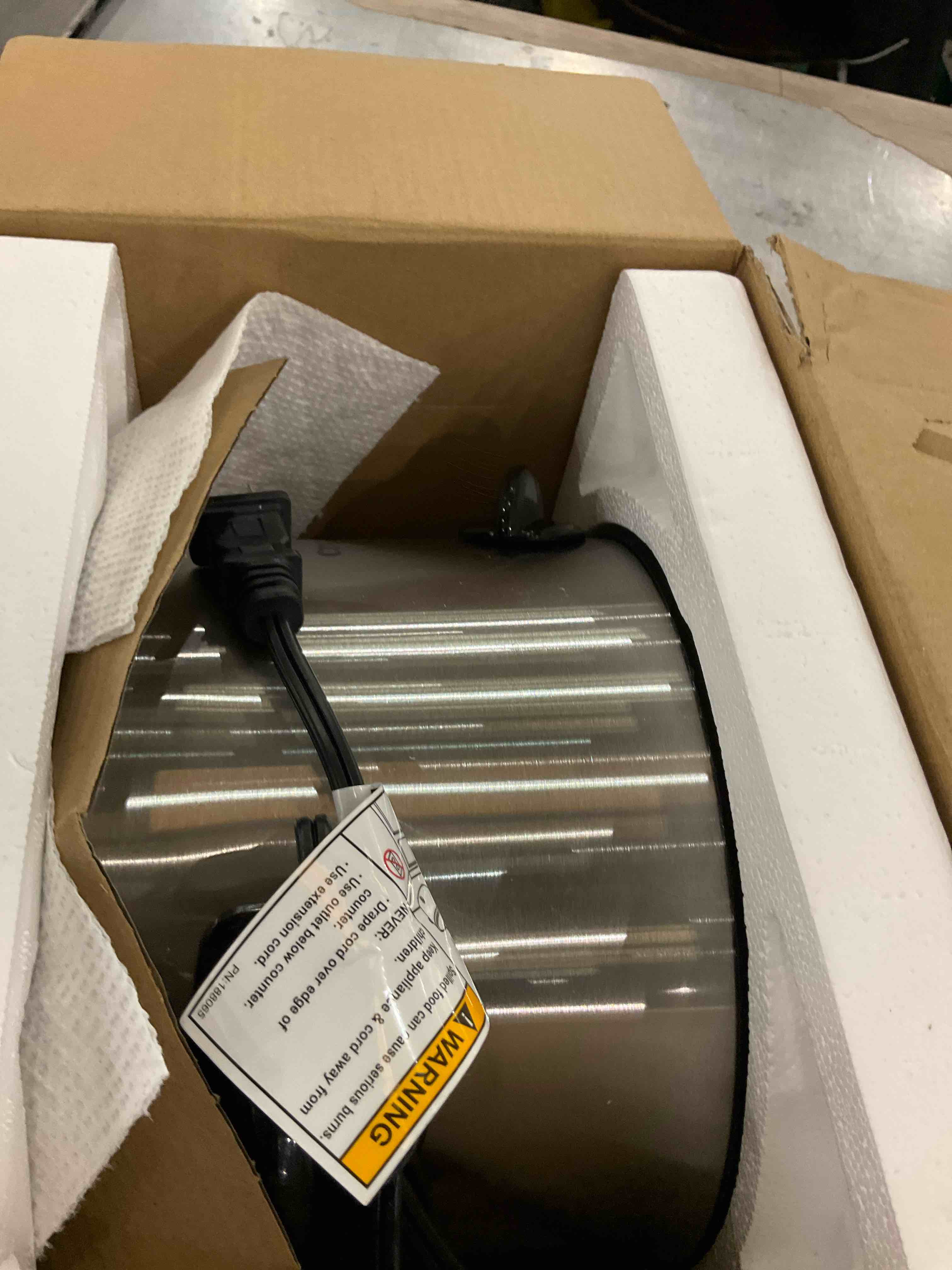 https://s3.amazonaws.com/lotting-images-prod/bidfta/PPE2573837_1745509275051.jpeg