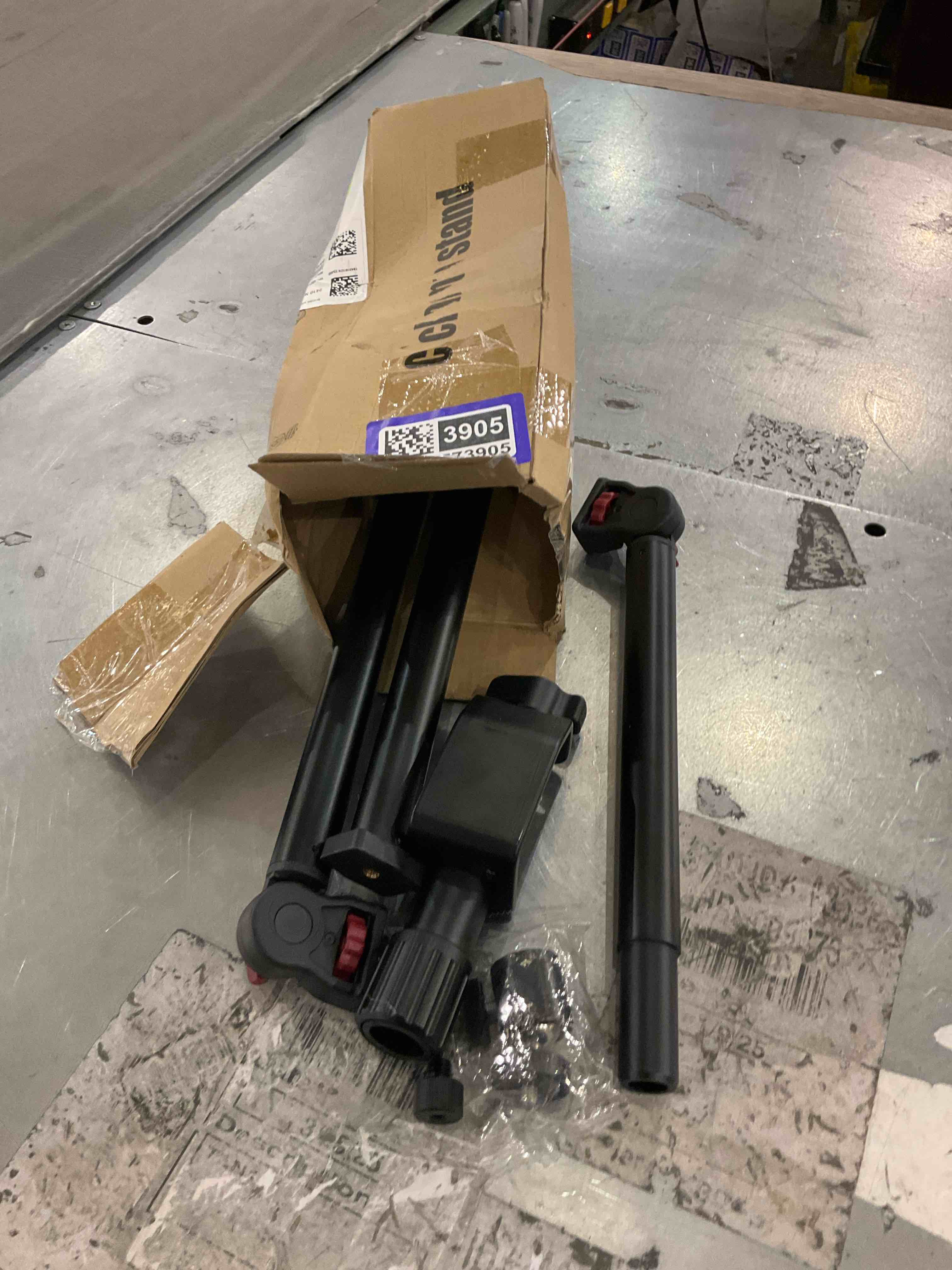 https://s3.amazonaws.com/lotting-images-prod/bidfta/PPE2573905_1745513382599.jpeg