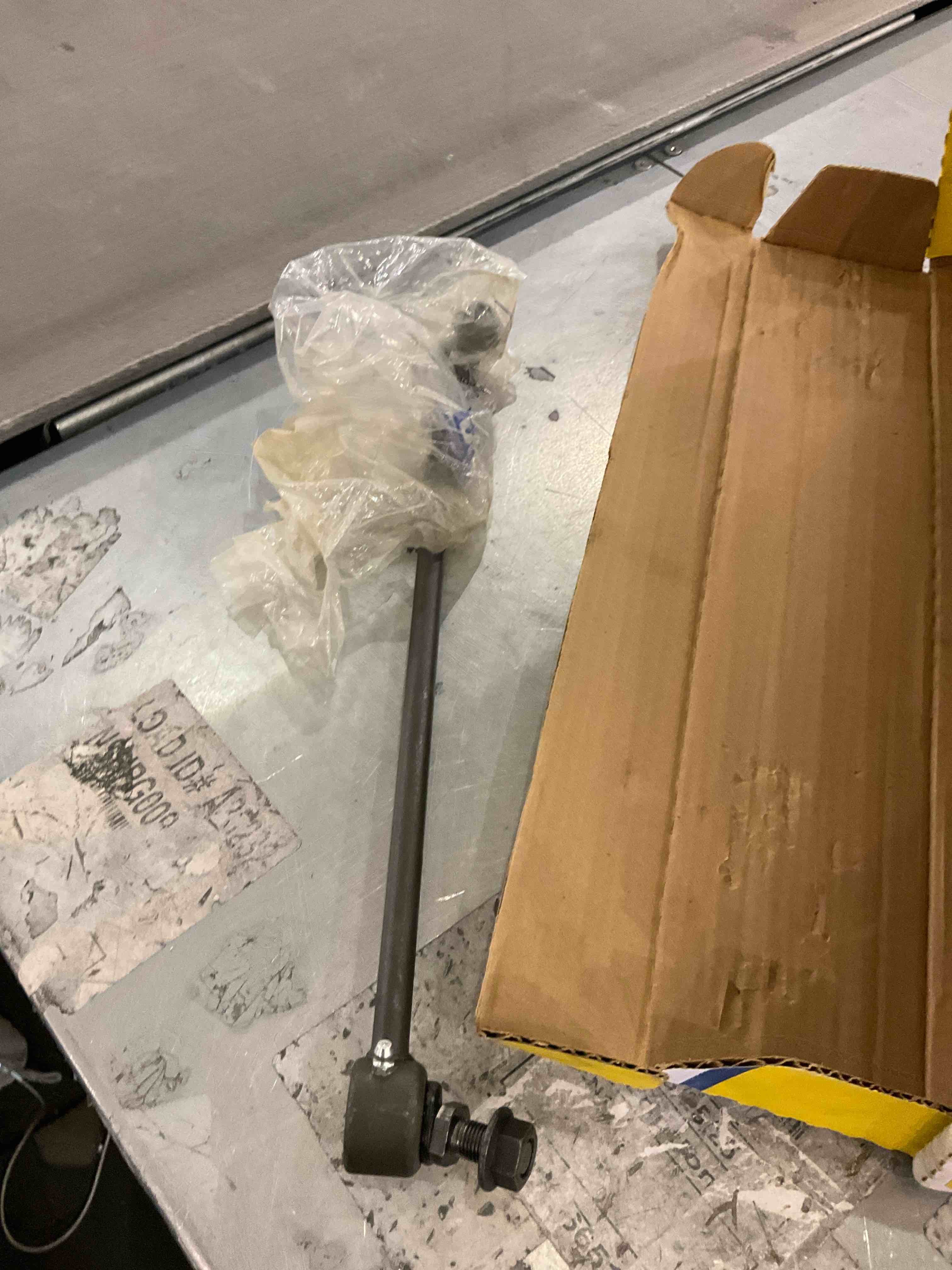 https://s3.amazonaws.com/lotting-images-prod/bidfta/PPE2573910_1745513504485.jpeg