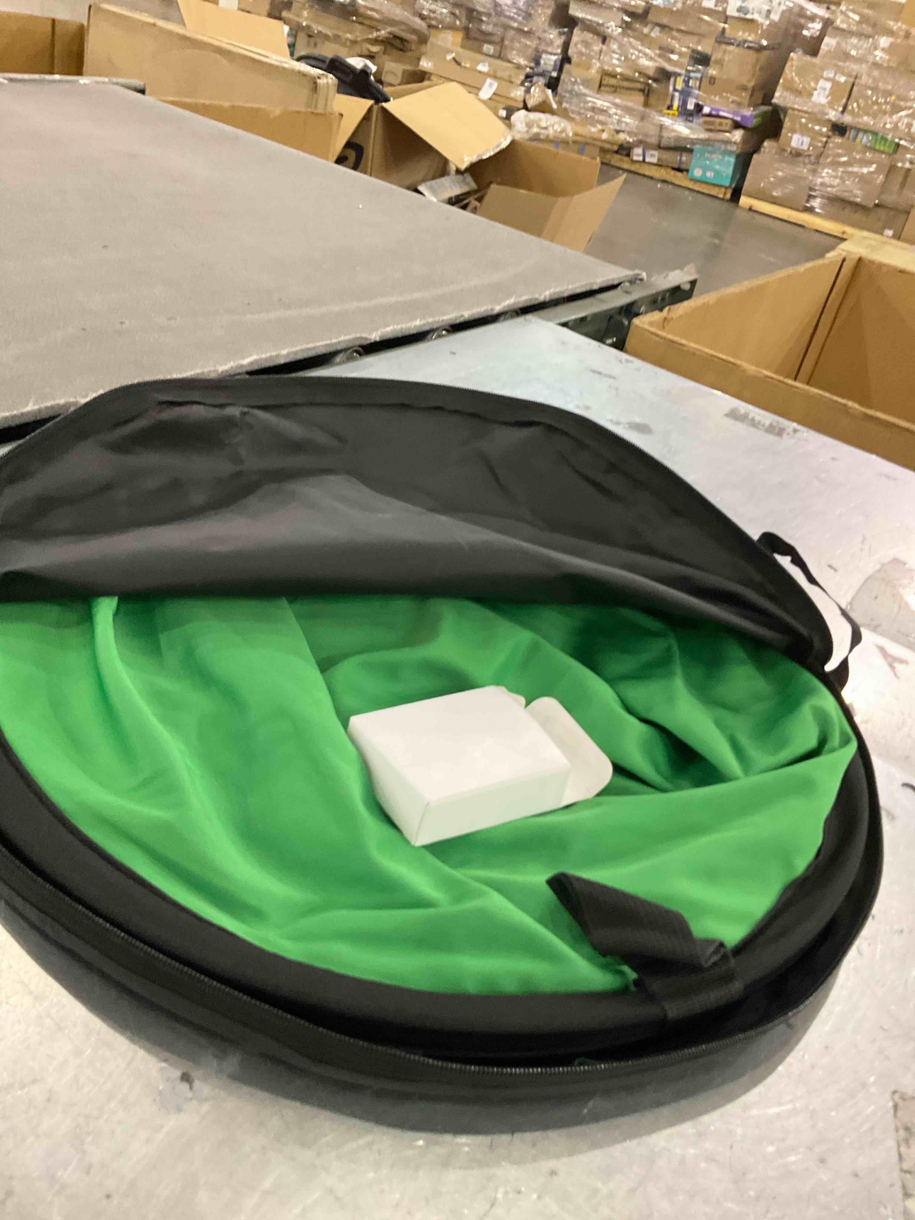 https://s3.amazonaws.com/lotting-images-prod/bidfta/PPE2573929_1745514314157.jpeg