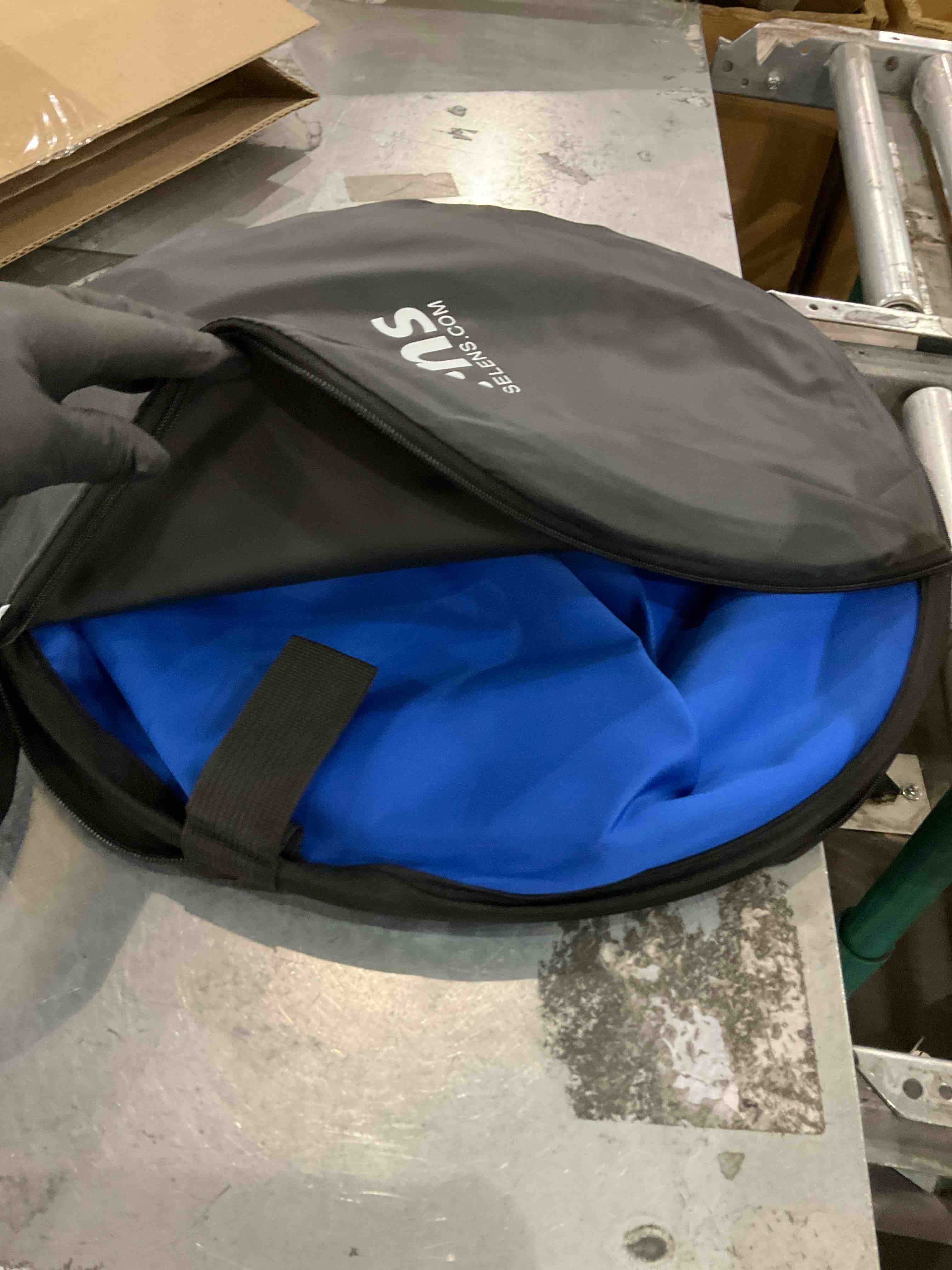 https://s3.amazonaws.com/lotting-images-prod/bidfta/PPE2574040_1745581278295.jpeg