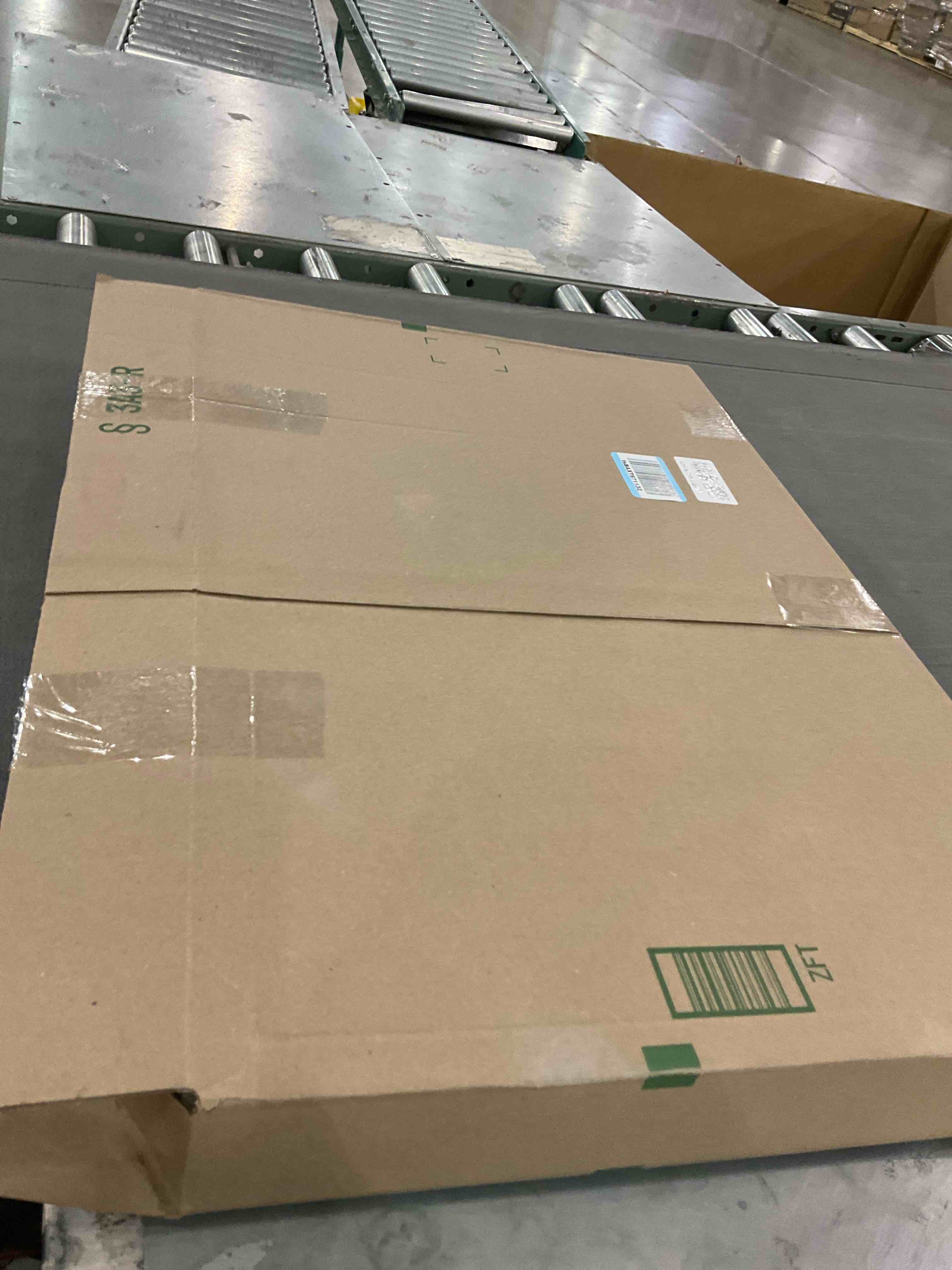 https://s3.amazonaws.com/lotting-images-prod/bidfta/PPE2574040_1745581297990.jpeg