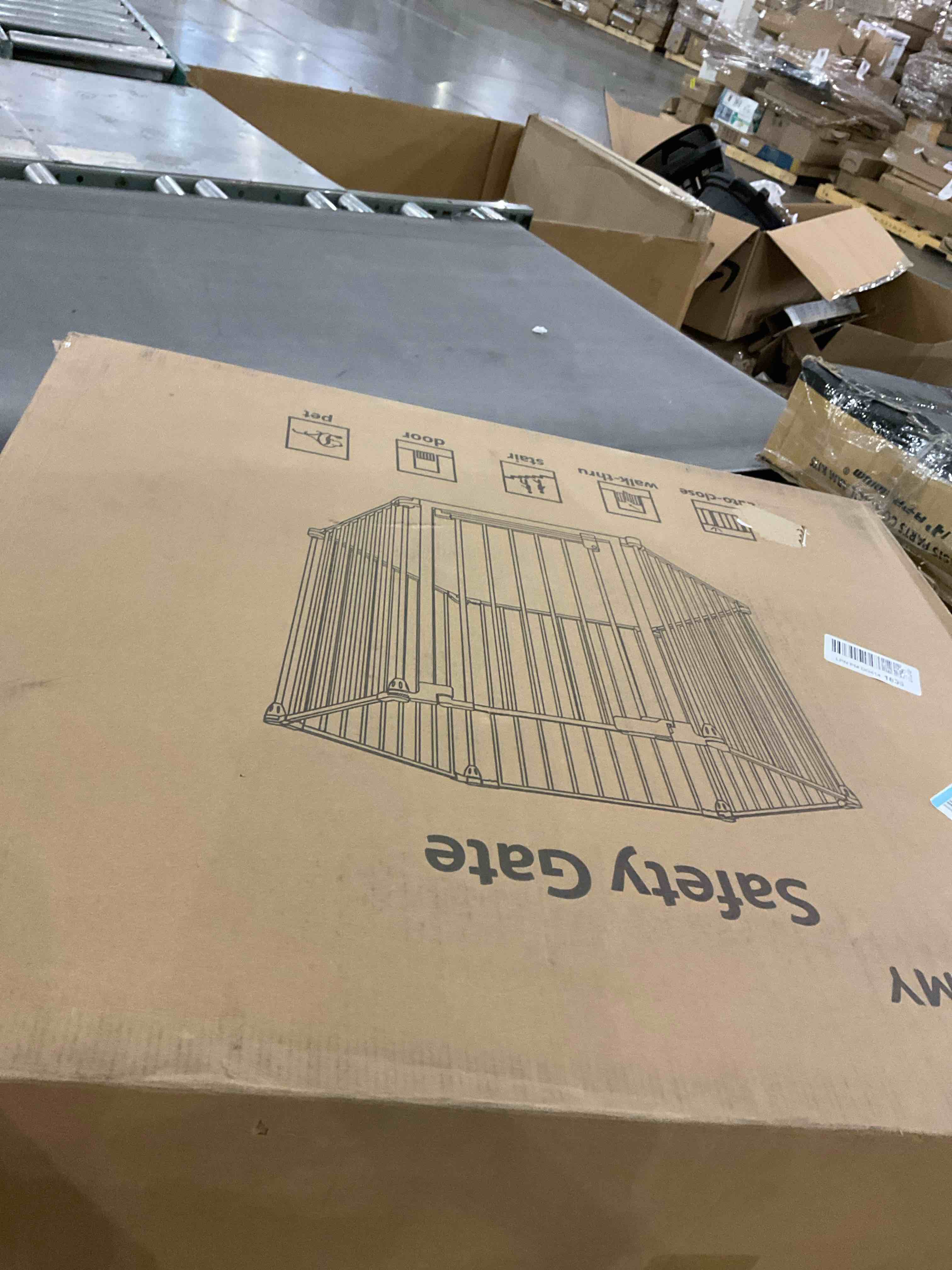 https://s3.amazonaws.com/lotting-images-prod/bidfta/PPE2574042_1745581404054.jpeg