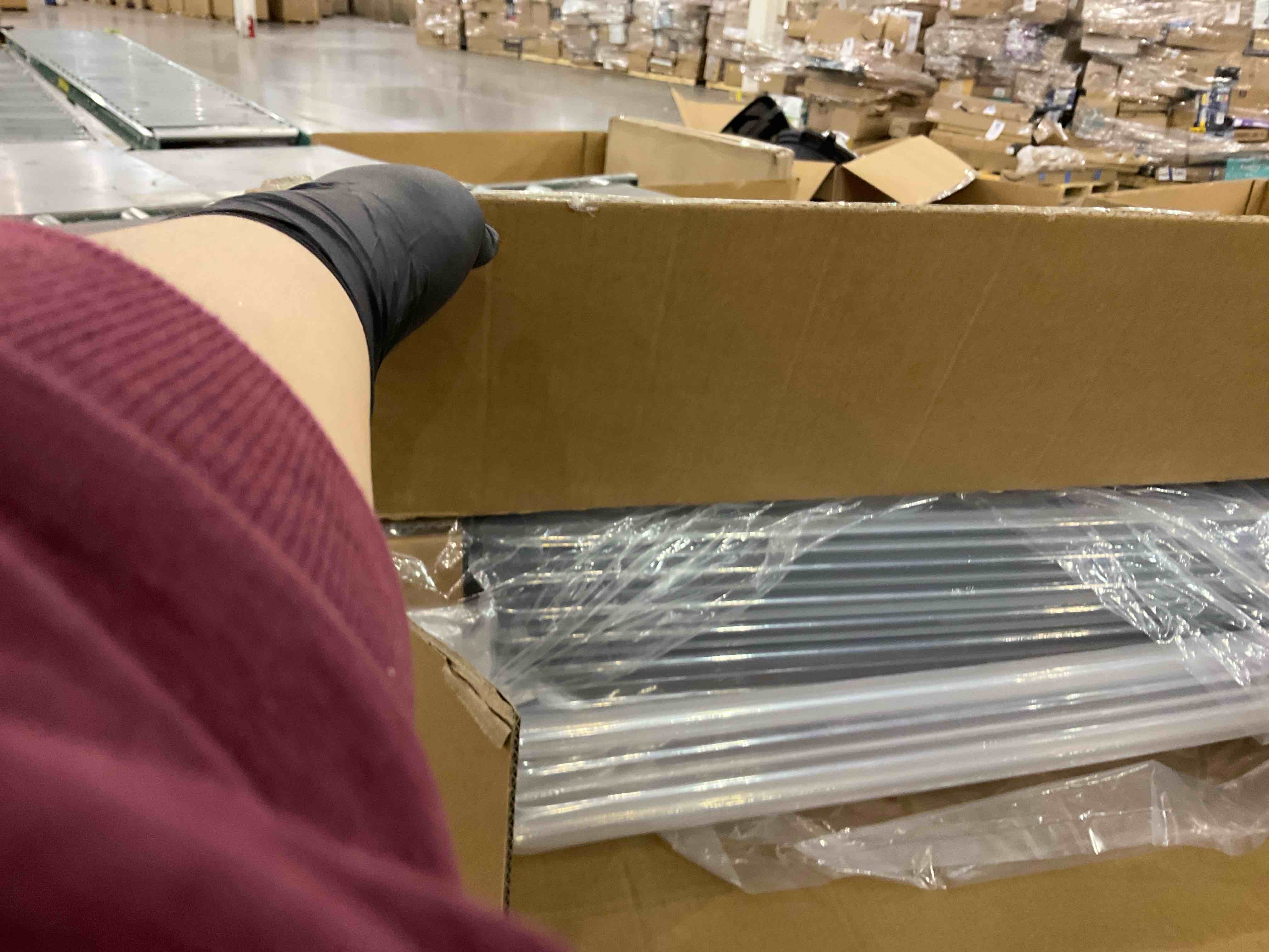 https://s3.amazonaws.com/lotting-images-prod/bidfta/PPE2574042_1745581424616.jpeg