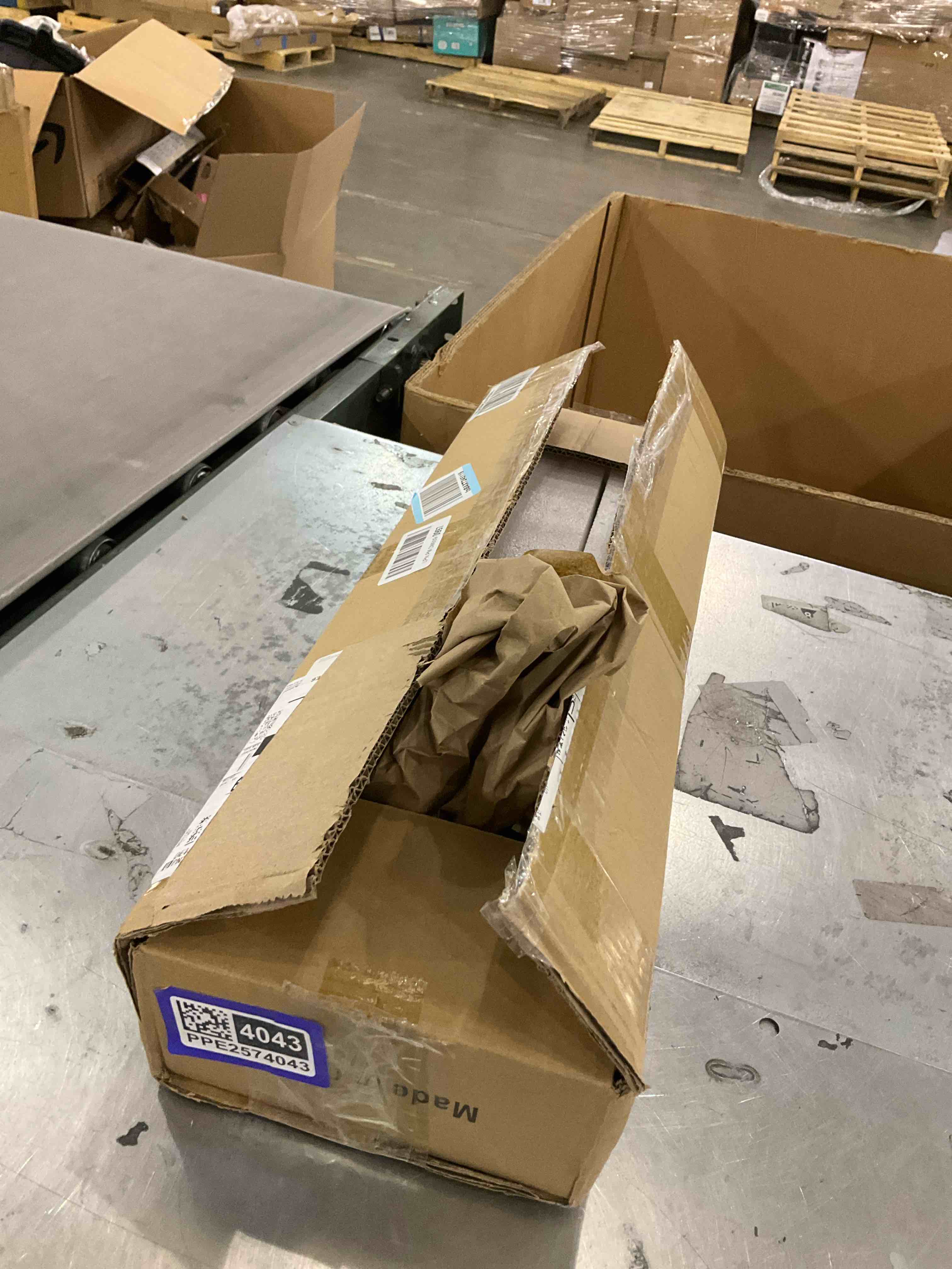https://s3.amazonaws.com/lotting-images-prod/bidfta/PPE2574043_1745519577393.jpeg