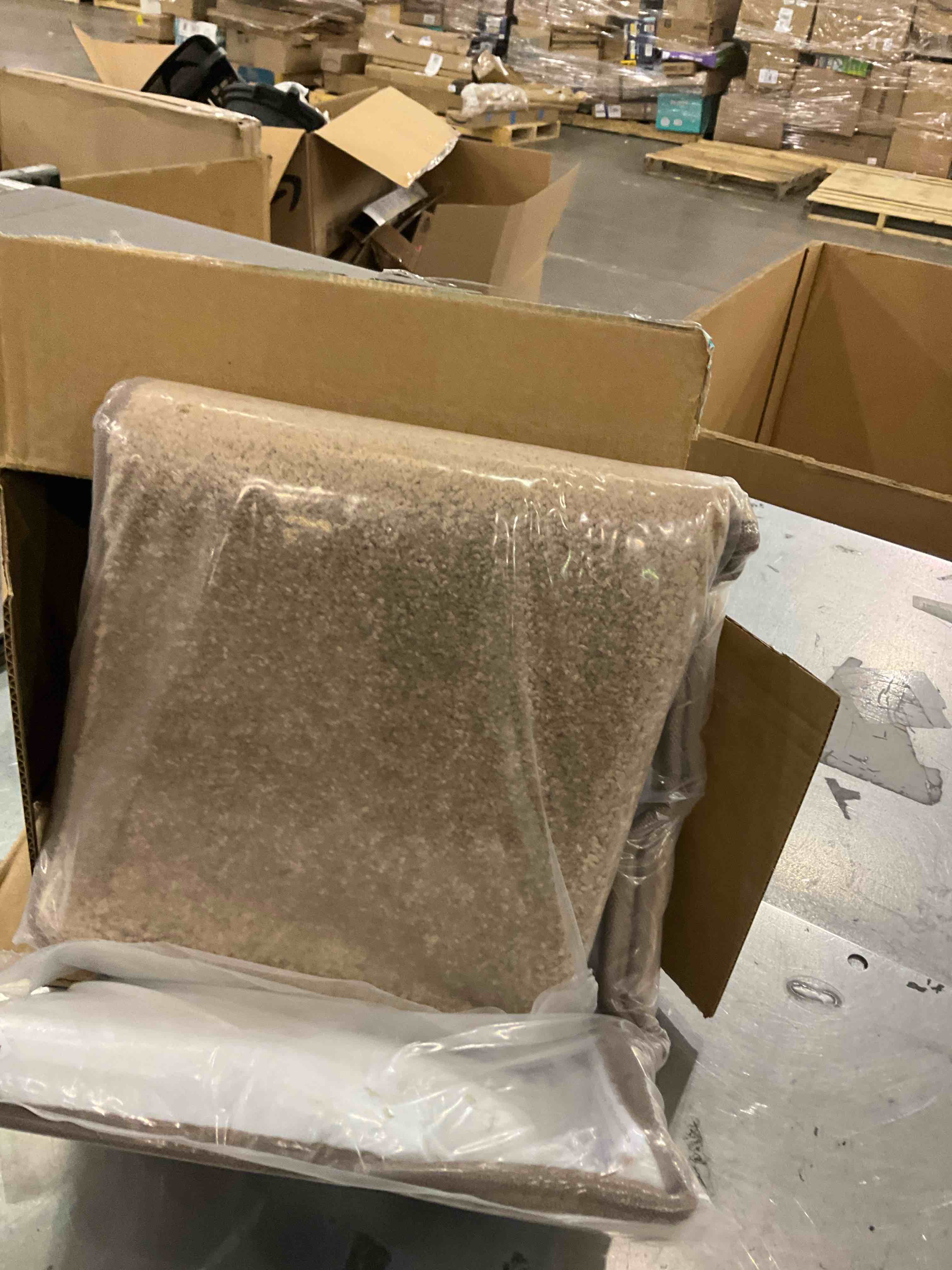 https://s3.amazonaws.com/lotting-images-prod/bidfta/PPE2574072_1745520363914.jpeg