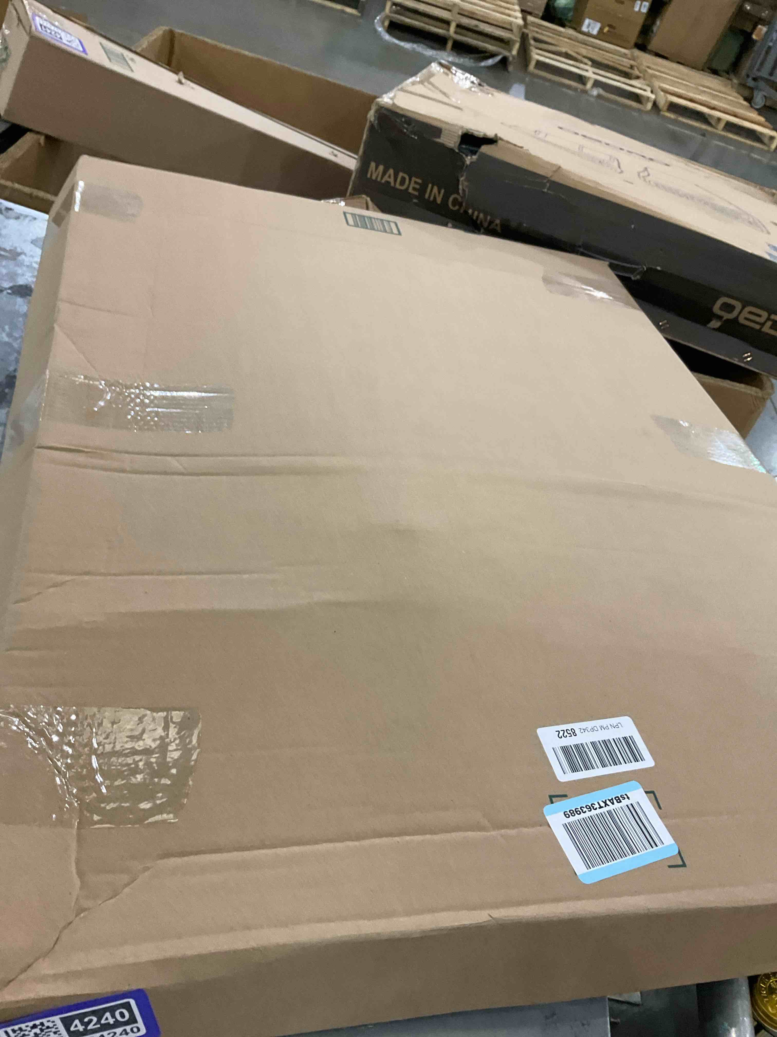 https://s3.amazonaws.com/lotting-images-prod/bidfta/PPE2574240_1745587975777.jpeg