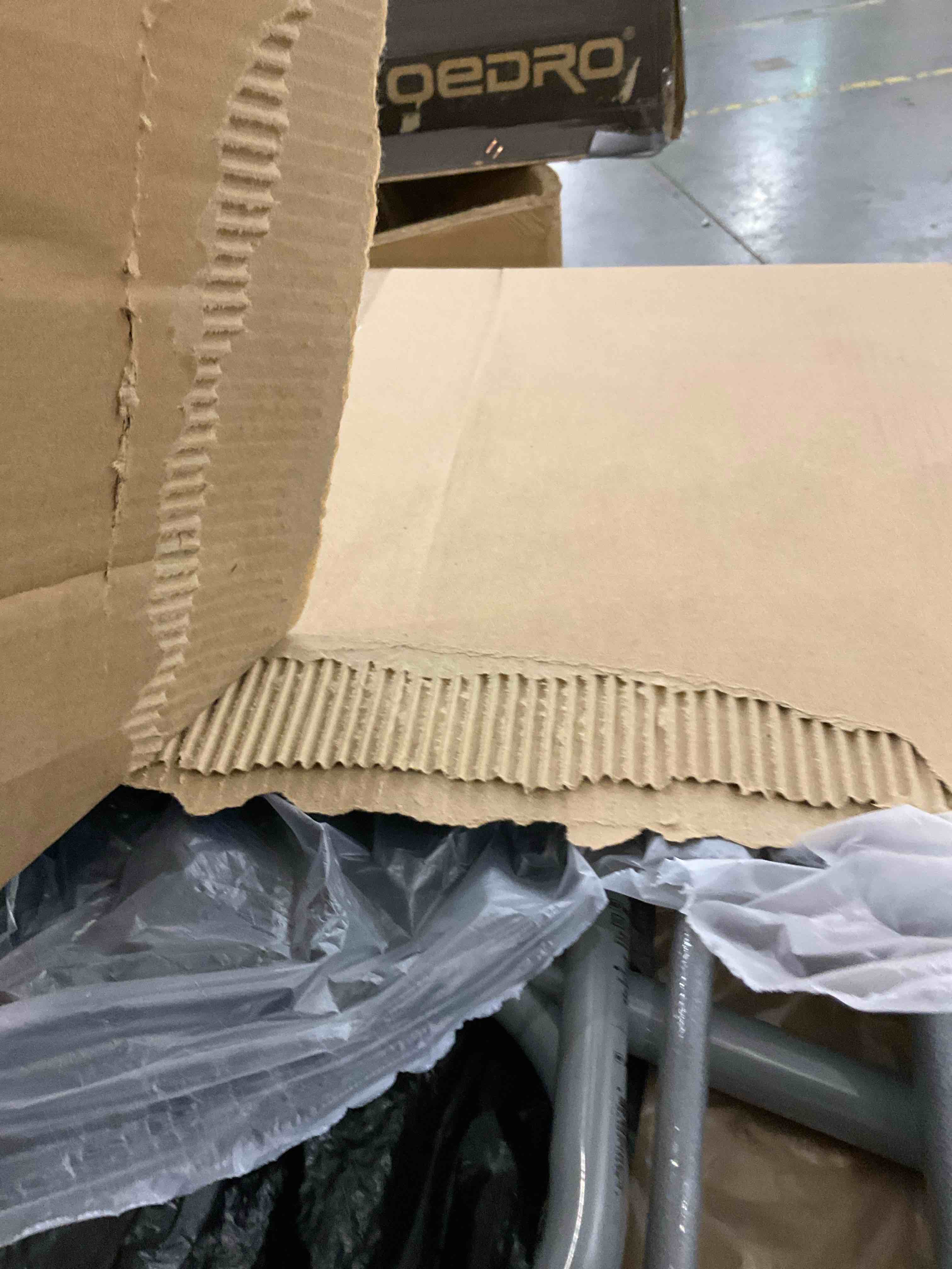 https://s3.amazonaws.com/lotting-images-prod/bidfta/PPE2574240_1745588011839.jpeg