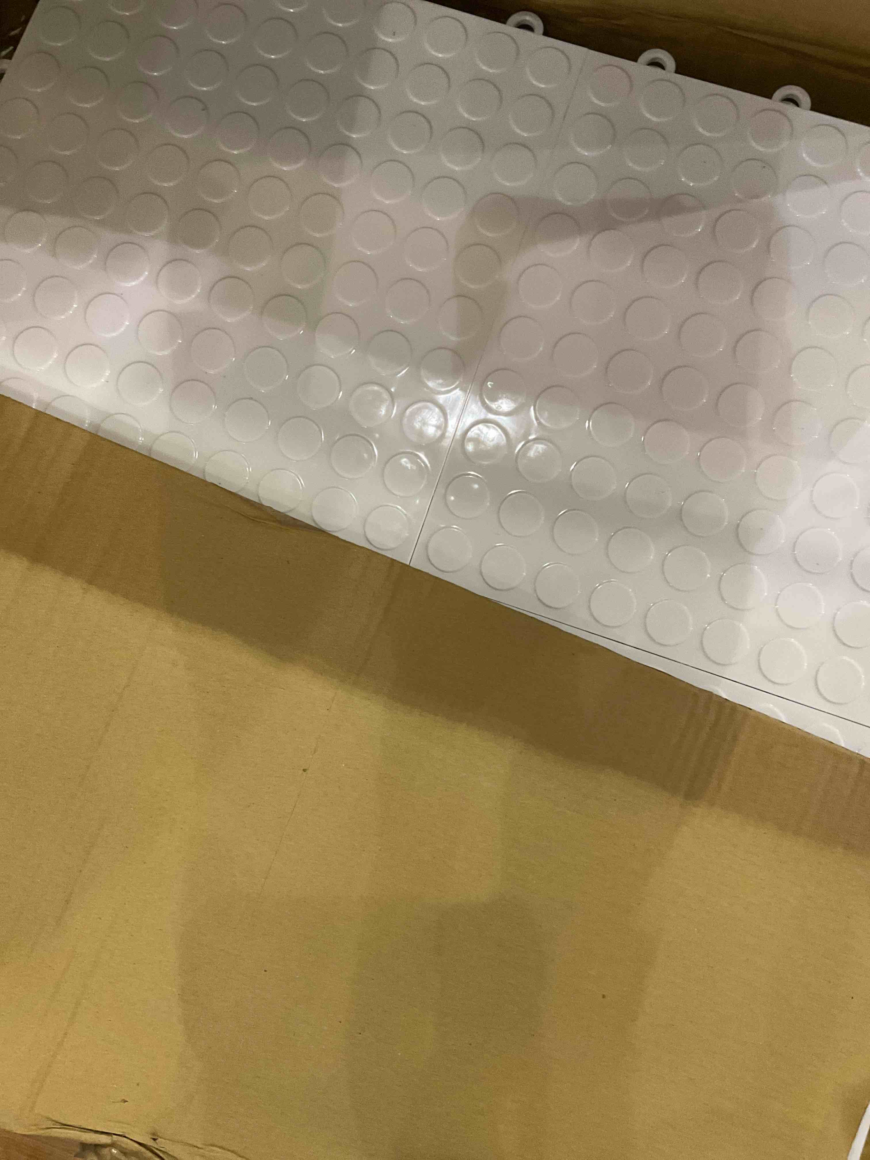 https://s3.amazonaws.com/lotting-images-prod/bidfta/PPE2574256_1745591322244.jpeg