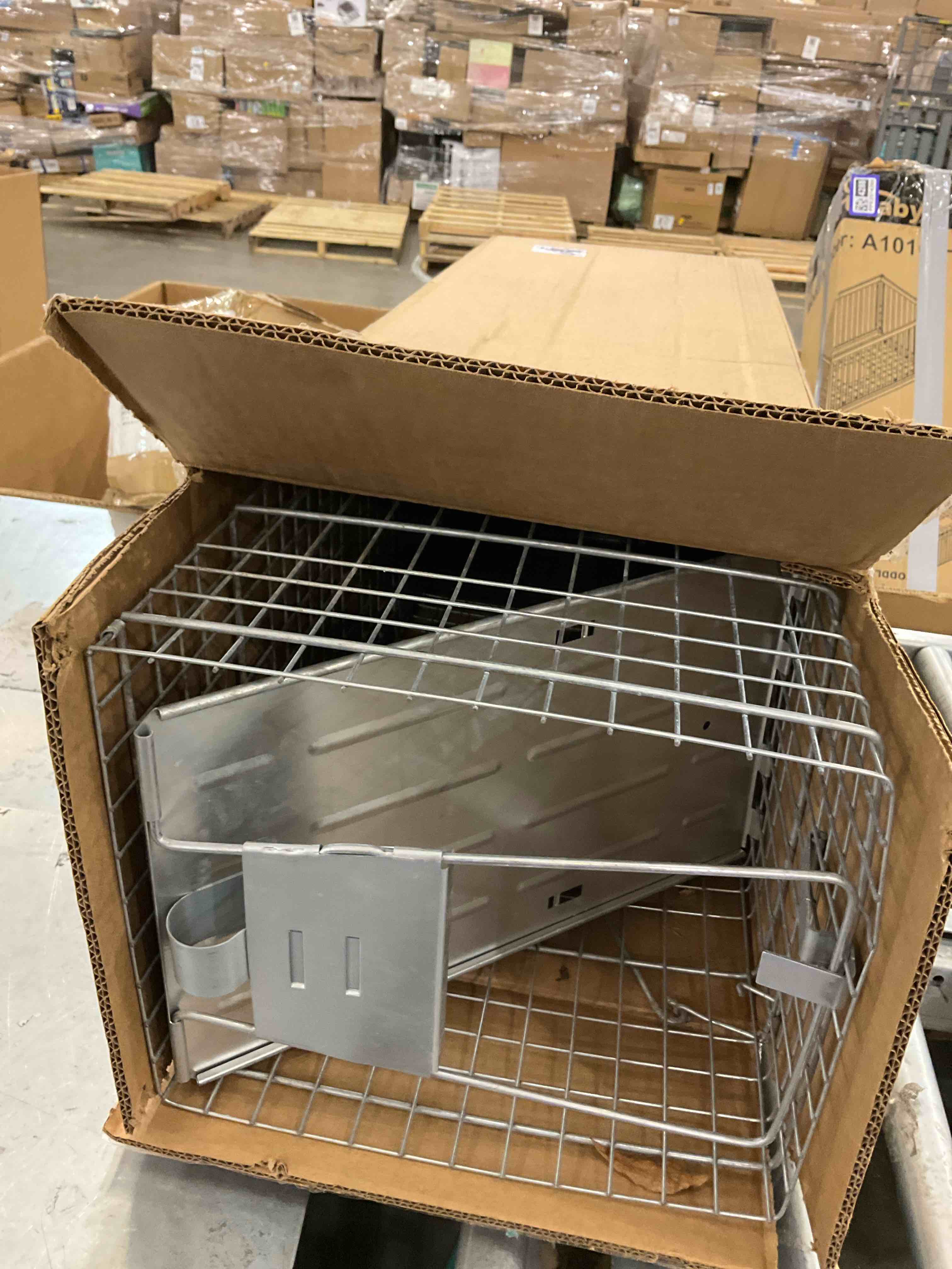 https://s3.amazonaws.com/lotting-images-prod/bidfta/PPE2574312_1745591396847.jpeg