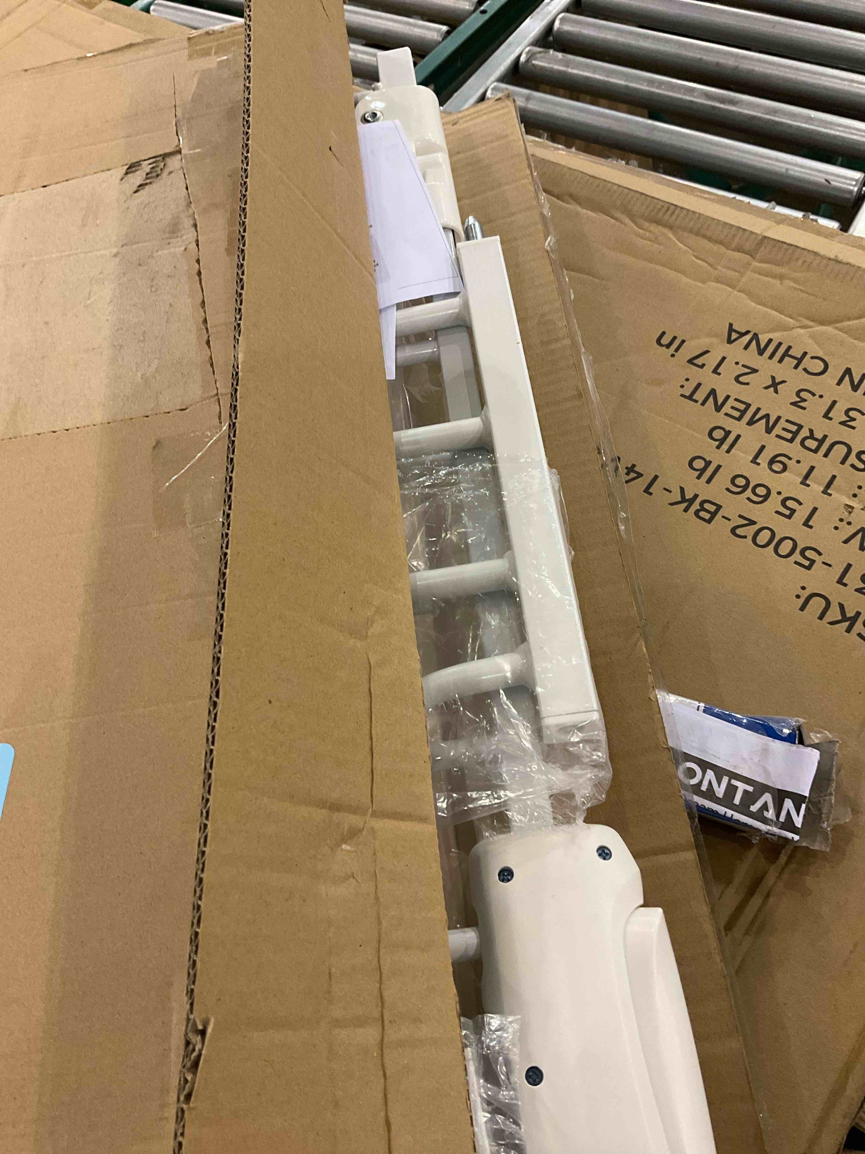 https://s3.amazonaws.com/lotting-images-prod/bidfta/PPE2574397_1745602072361.jpeg