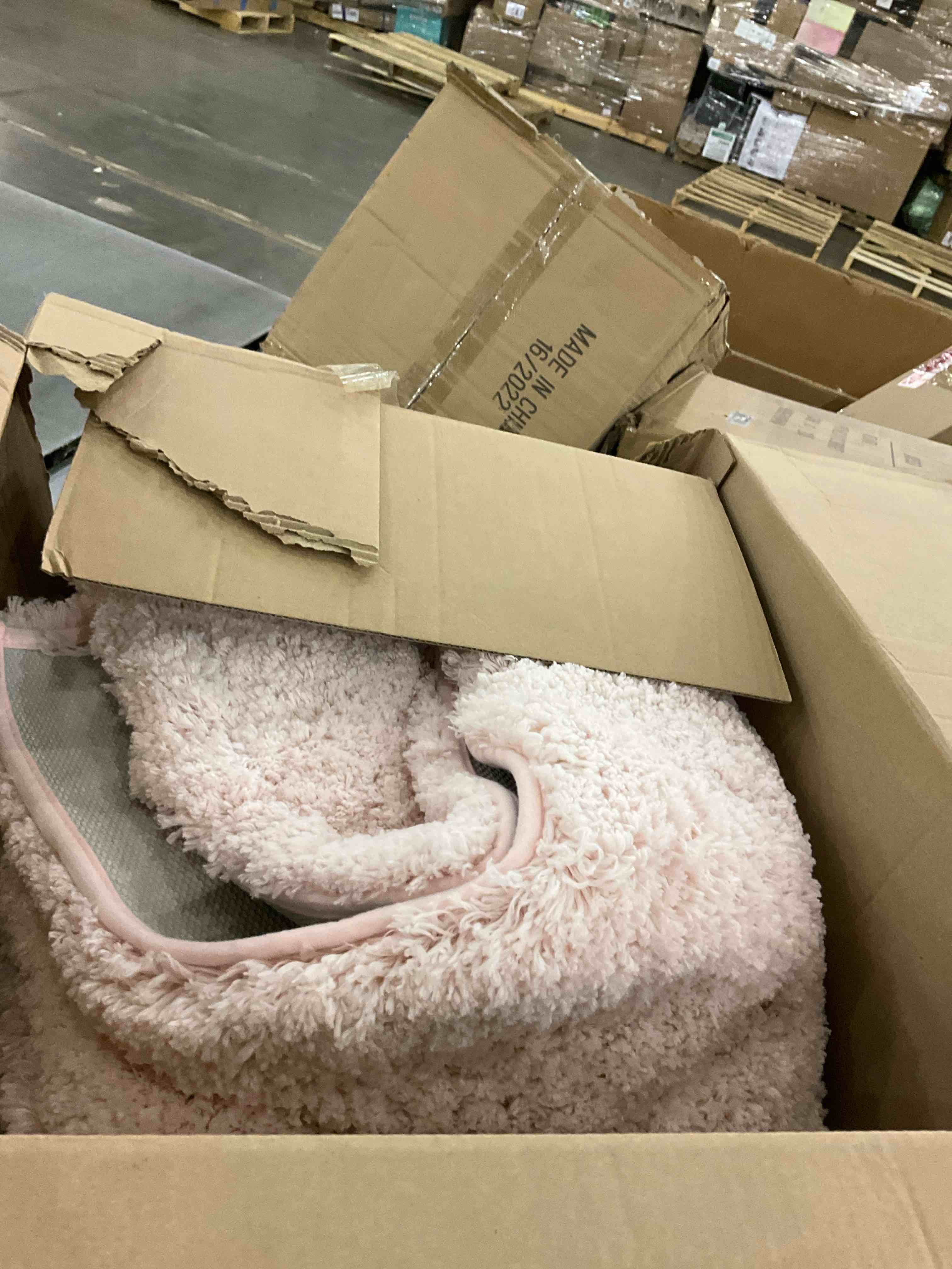 https://s3.amazonaws.com/lotting-images-prod/bidfta/PPE2574418_1745605524201.jpeg