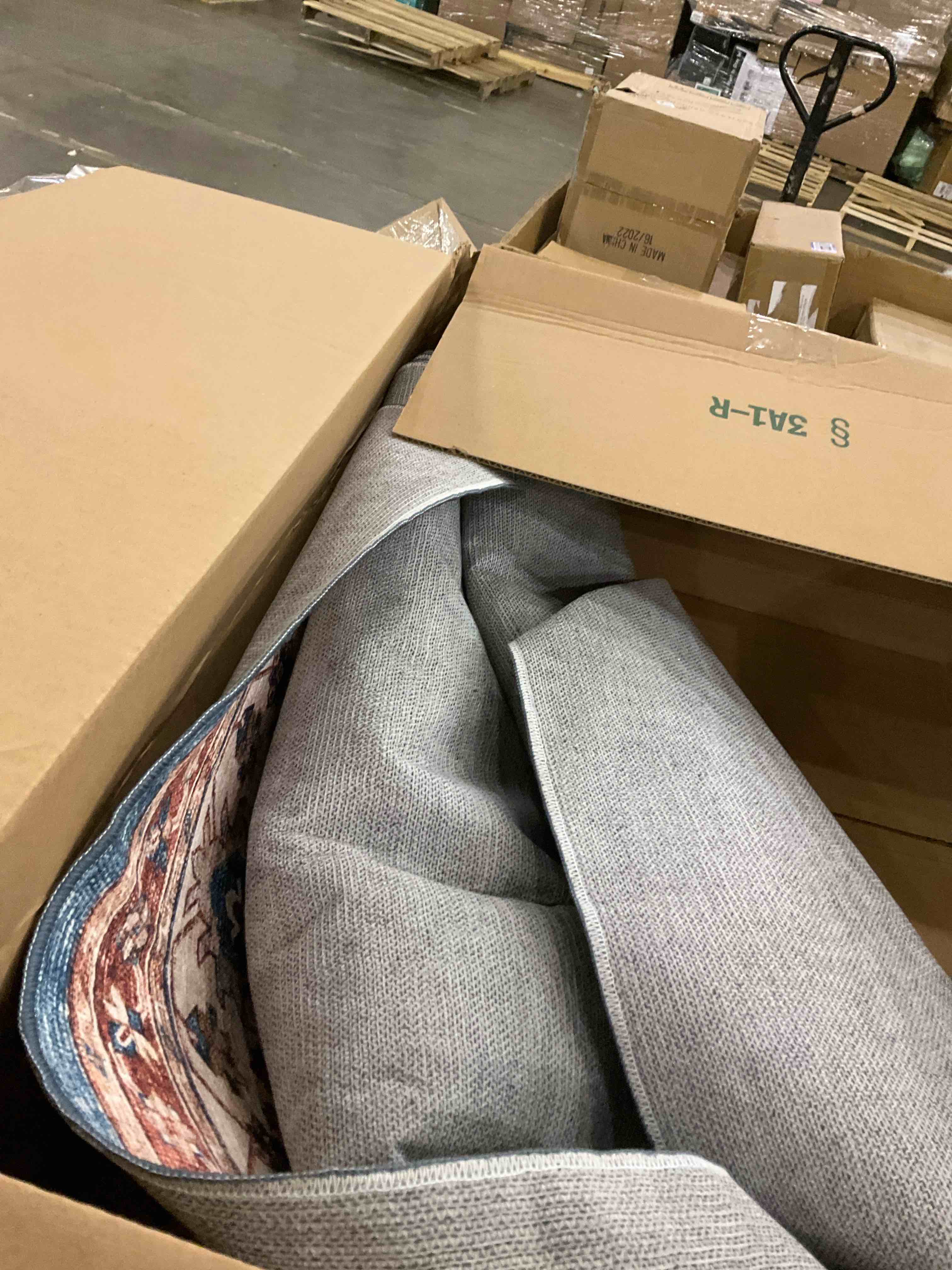 https://s3.amazonaws.com/lotting-images-prod/bidfta/PPE2574425_1745605944989.jpeg