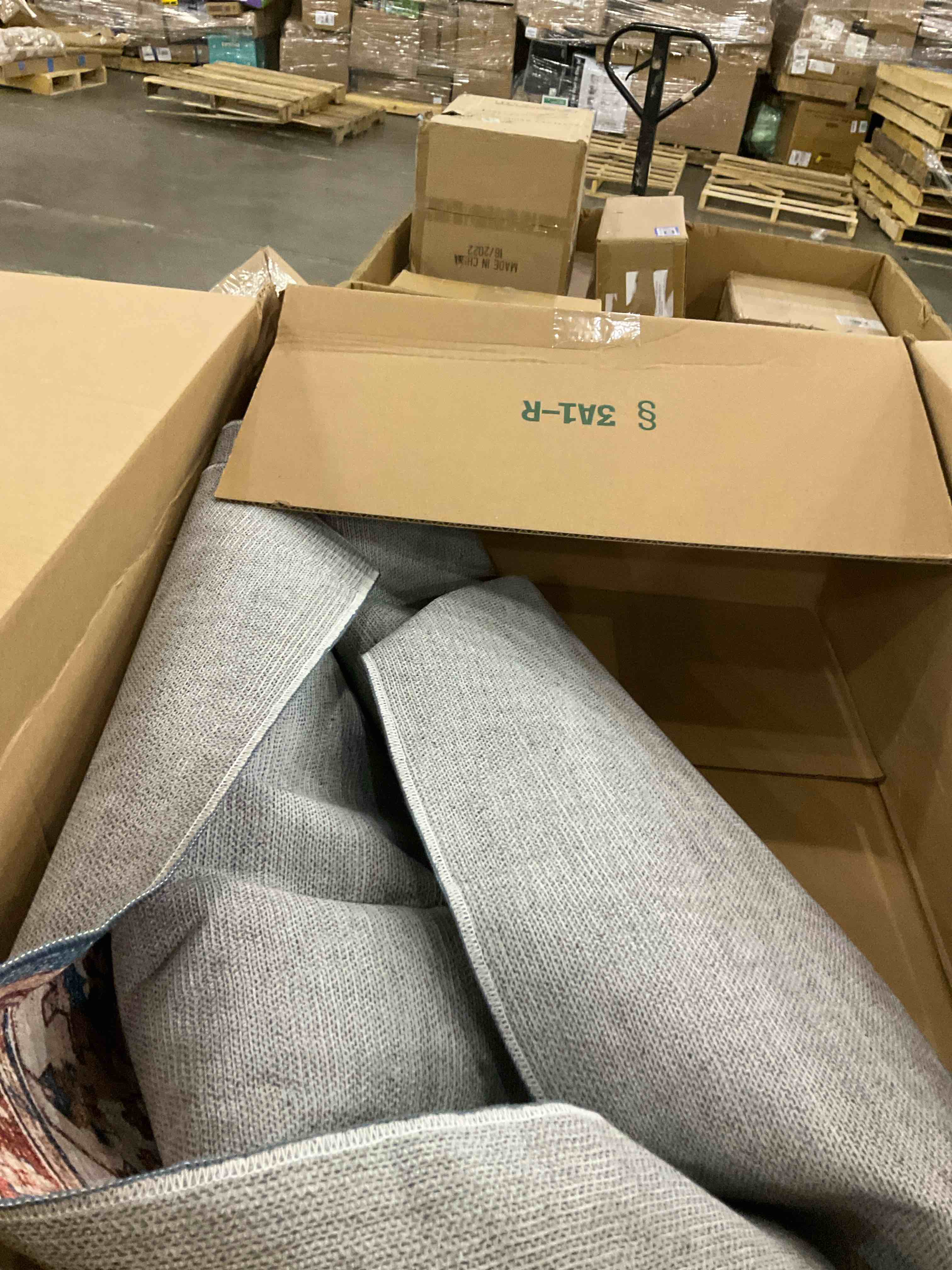 https://s3.amazonaws.com/lotting-images-prod/bidfta/PPE2574425_1745605950248.jpeg