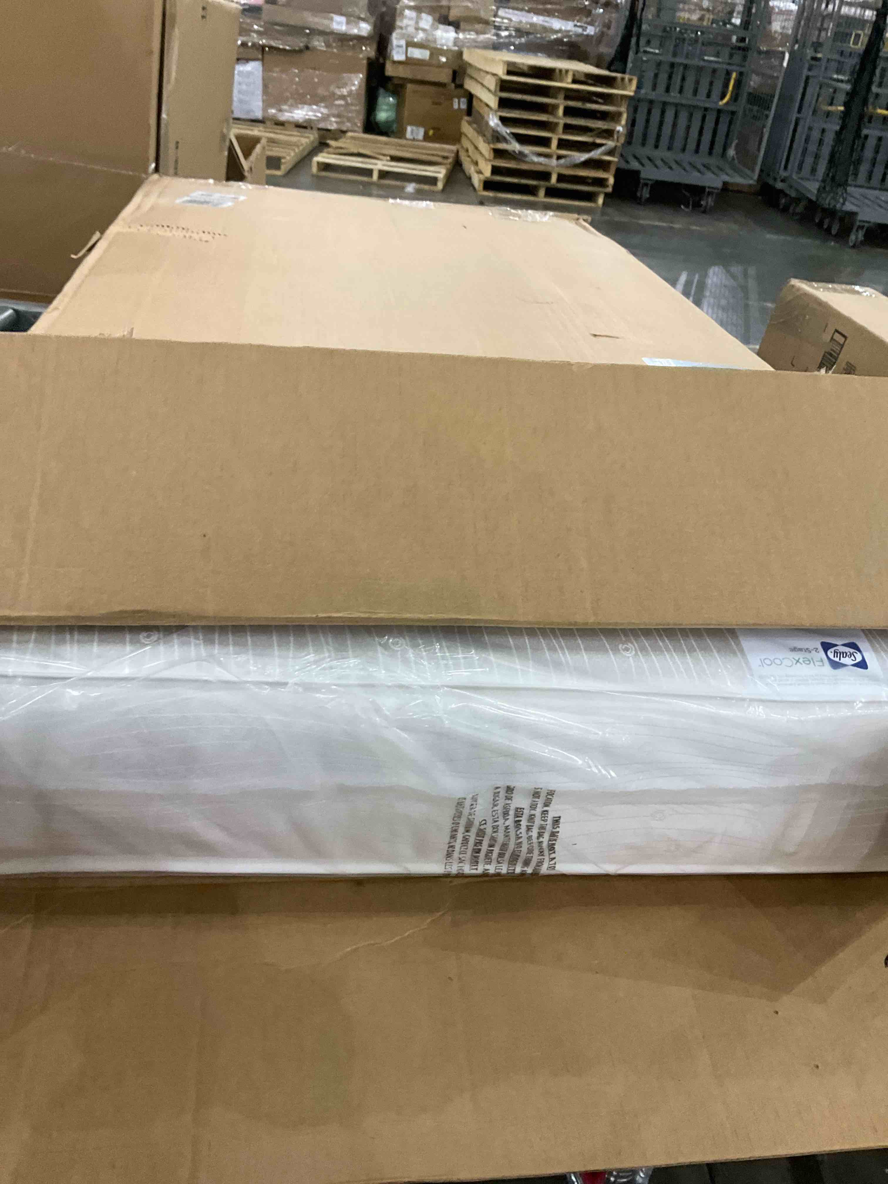 https://s3.amazonaws.com/lotting-images-prod/bidfta/PPE2574458_1745606520629.jpeg