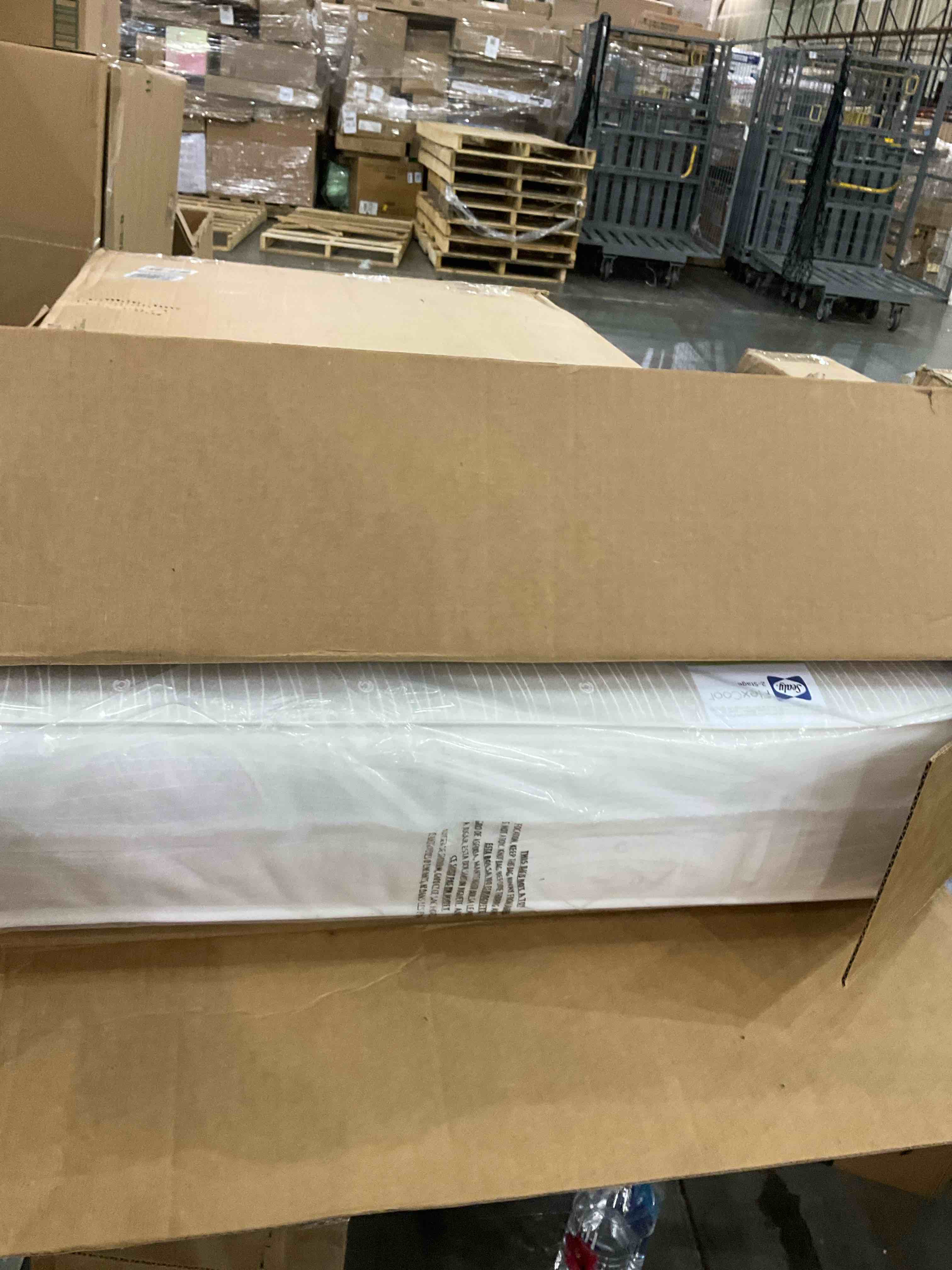 https://s3.amazonaws.com/lotting-images-prod/bidfta/PPE2574458_1745606521738.jpeg