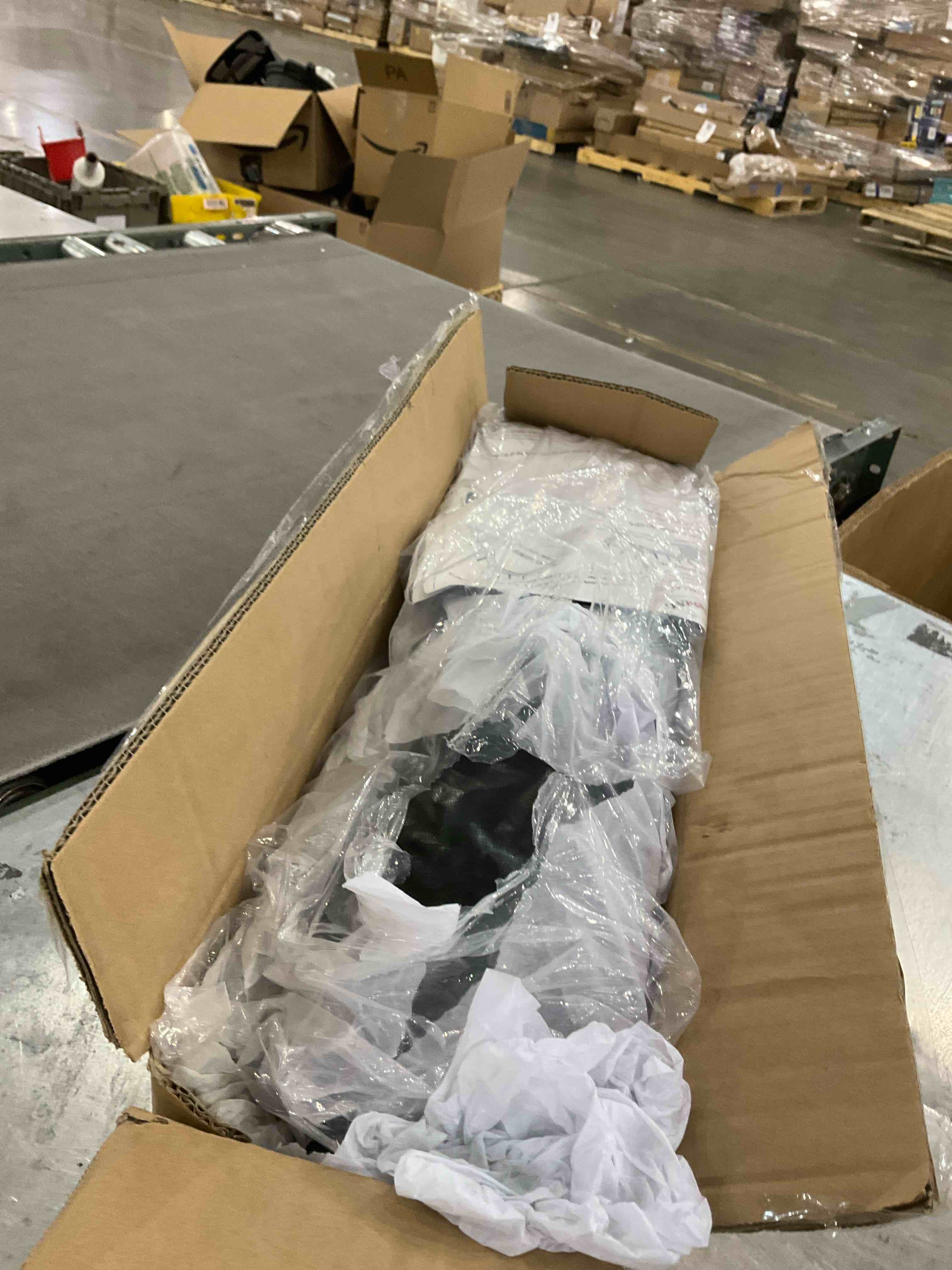 https://s3.amazonaws.com/lotting-images-prod/bidfta/PPE2574475_1745607919003.jpeg