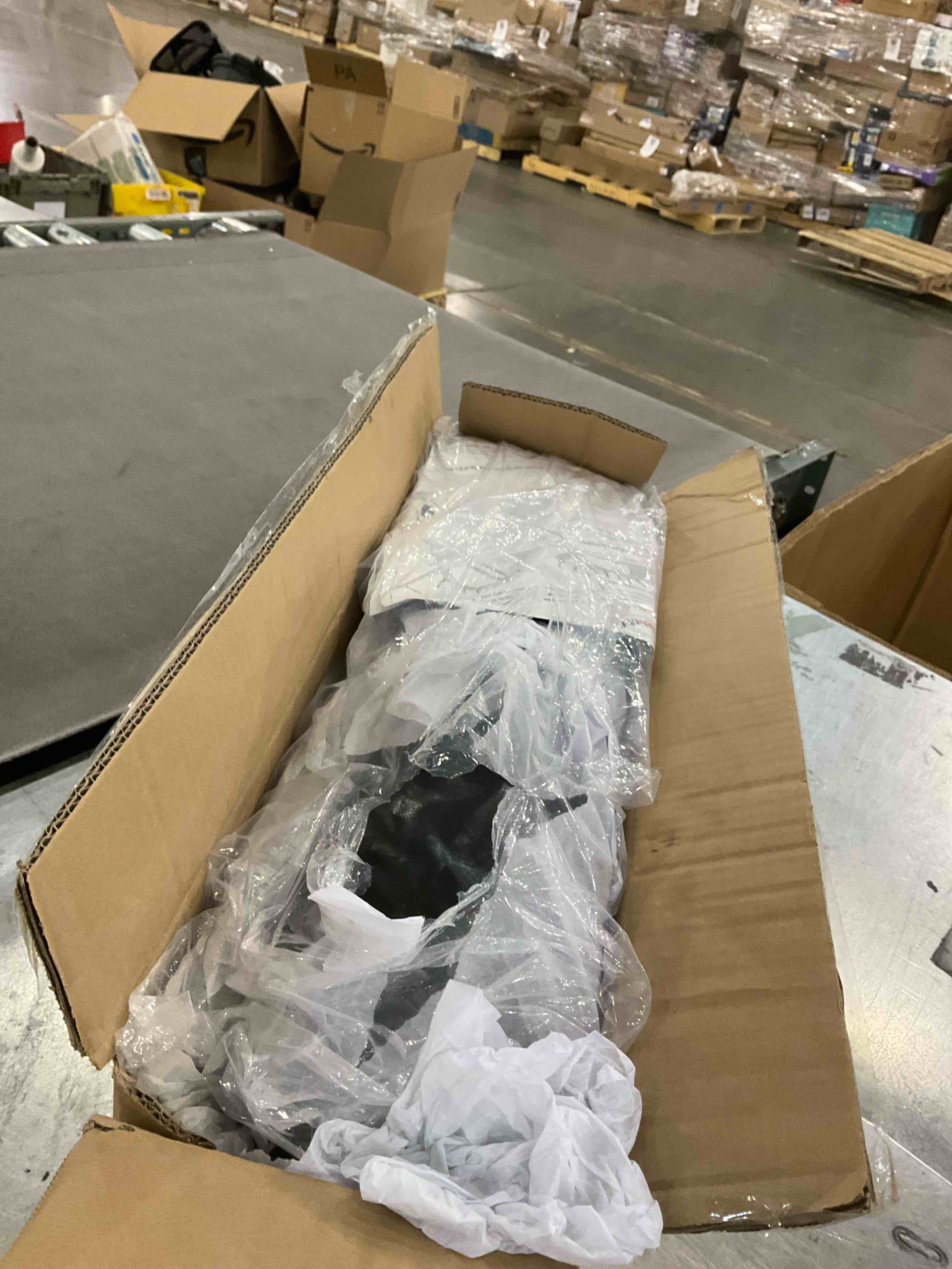 https://s3.amazonaws.com/lotting-images-prod/bidfta/PPE2574475_1745607920106.jpeg