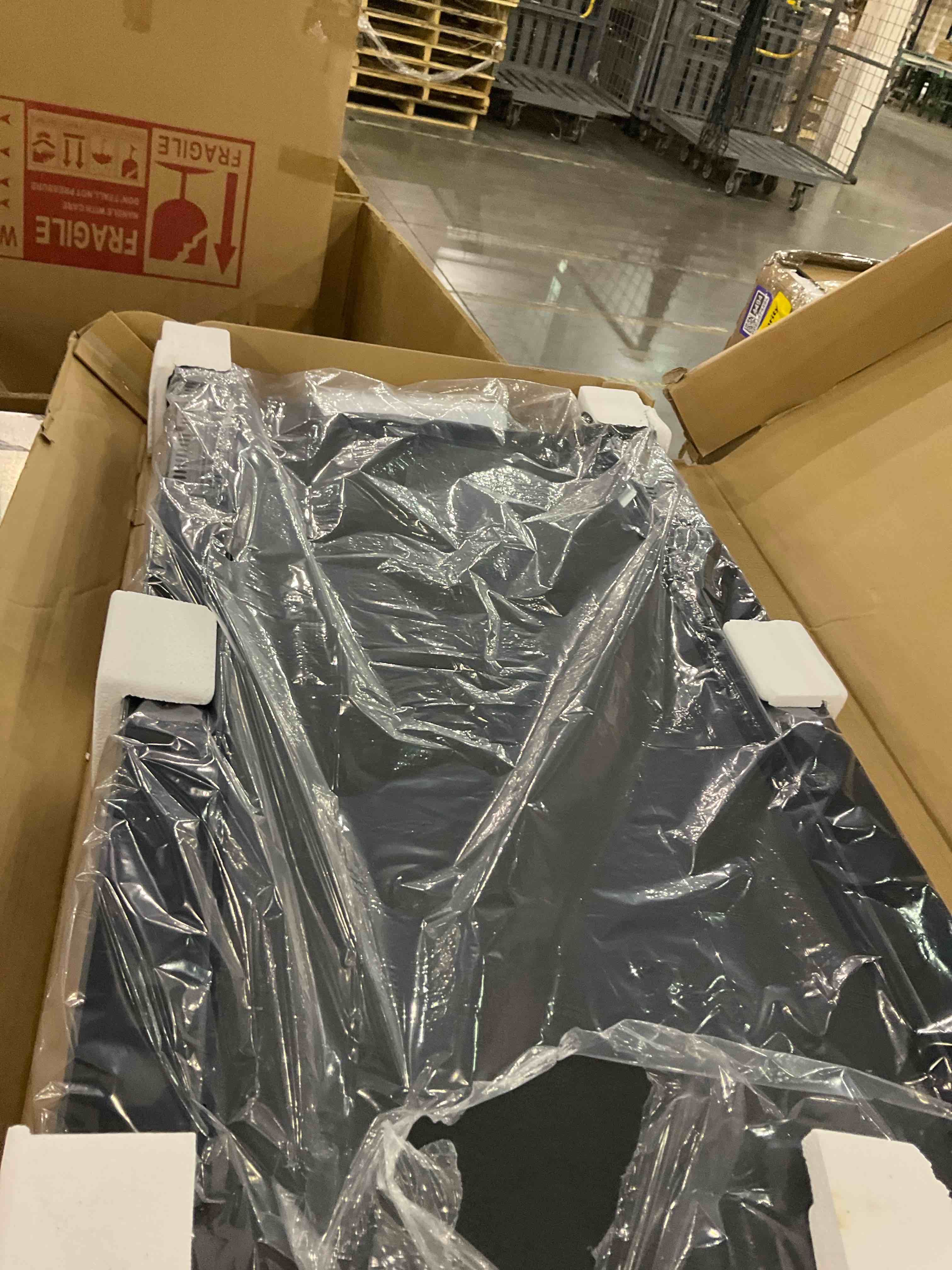 https://s3.amazonaws.com/lotting-images-prod/bidfta/PPE2574489_1745839276361.jpeg