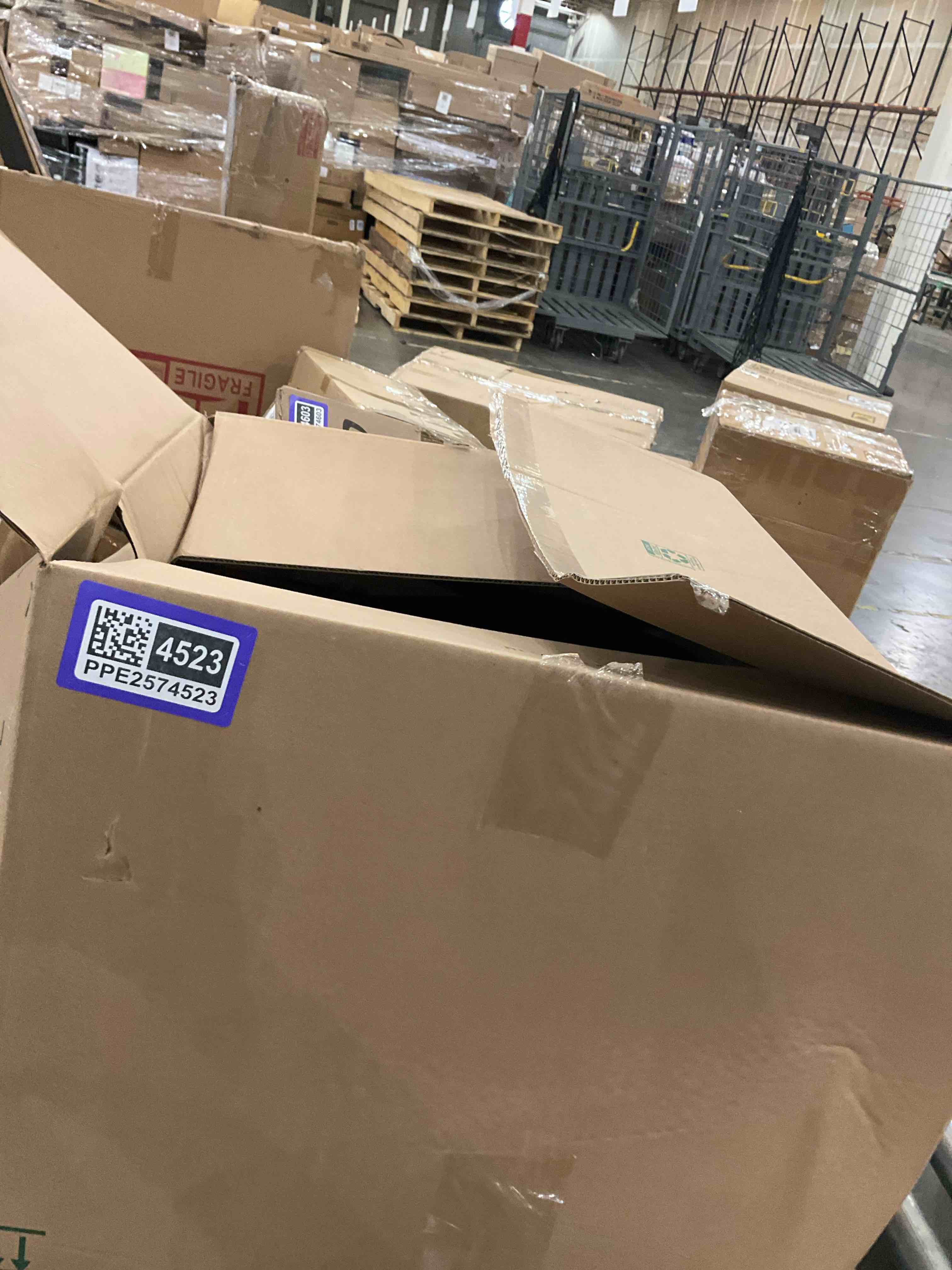 https://s3.amazonaws.com/lotting-images-prod/bidfta/PPE2574523_1745851270609.jpeg