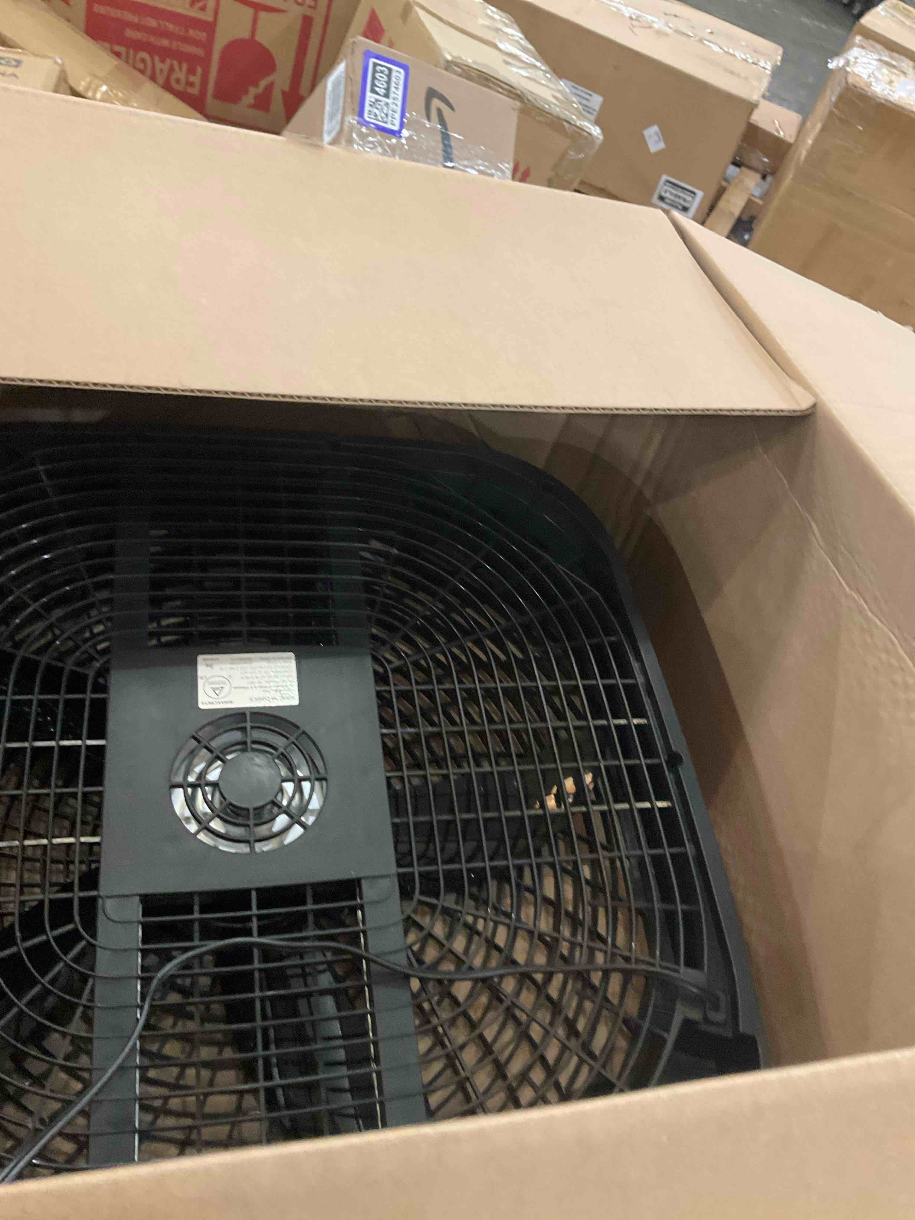 https://s3.amazonaws.com/lotting-images-prod/bidfta/PPE2574523_1745851281107.jpeg