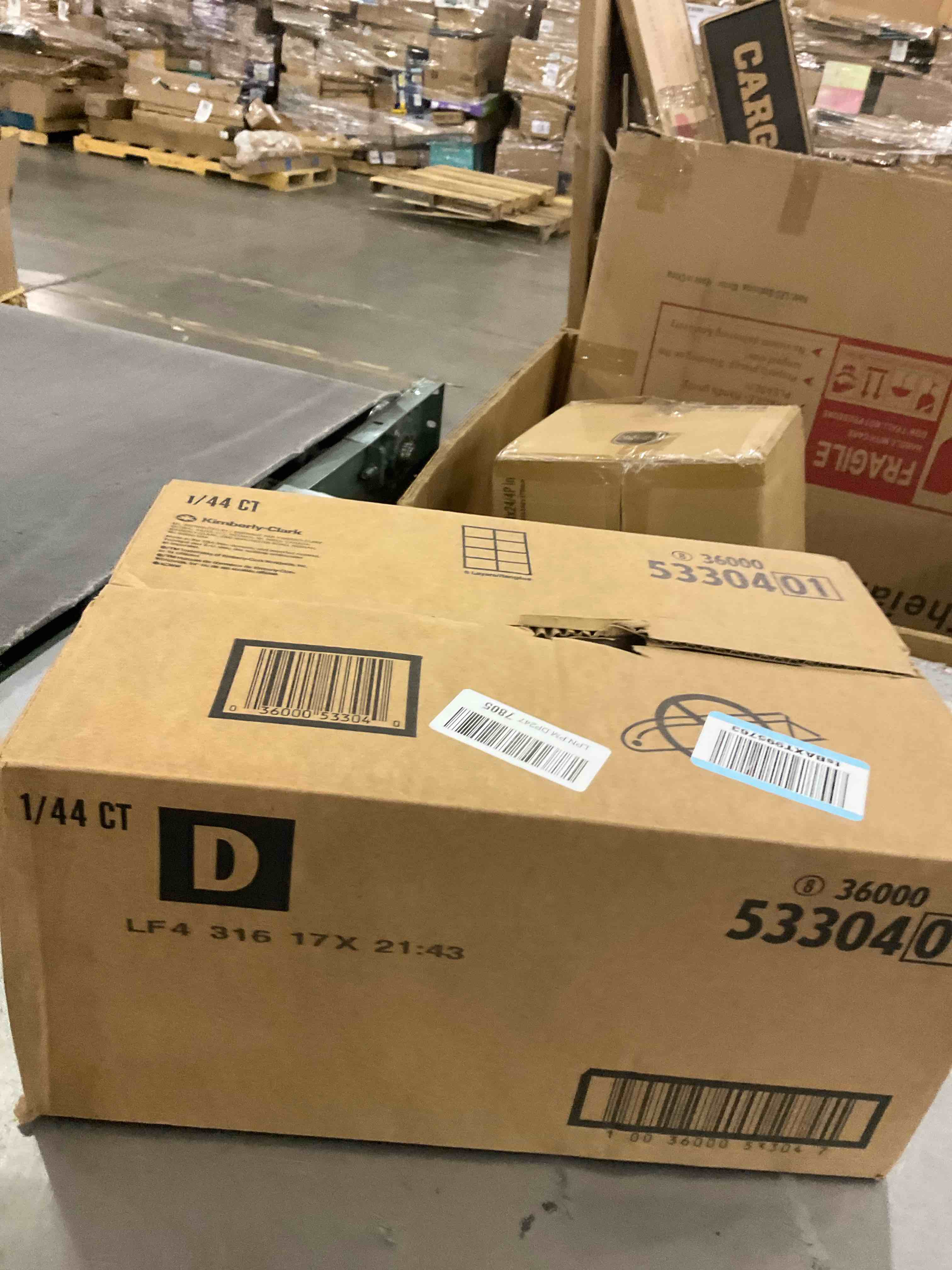 https://s3.amazonaws.com/lotting-images-prod/bidfta/PPE2574554_1745843509244.jpeg