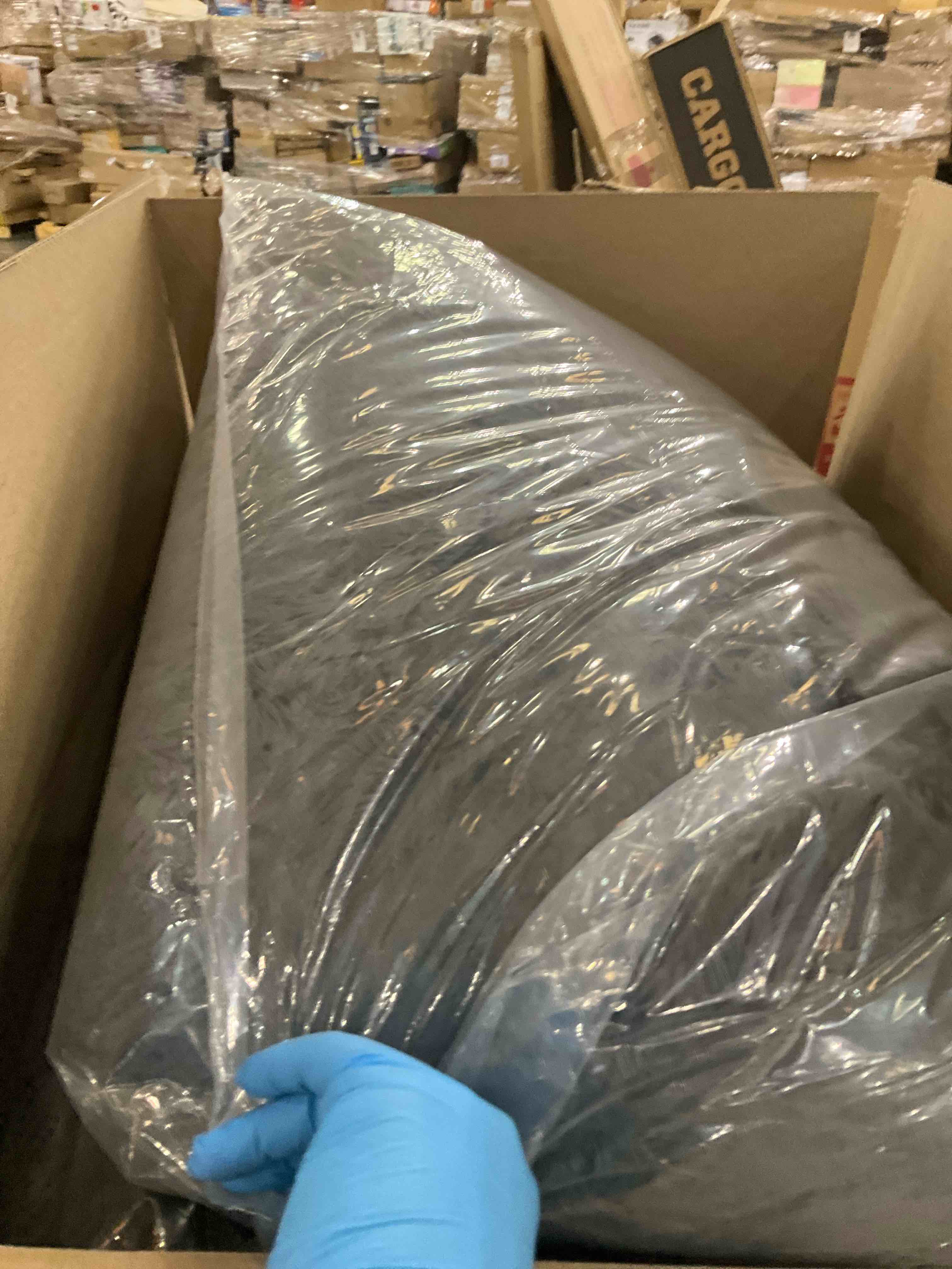 https://s3.amazonaws.com/lotting-images-prod/bidfta/PPE2574672_1745848794064.jpeg