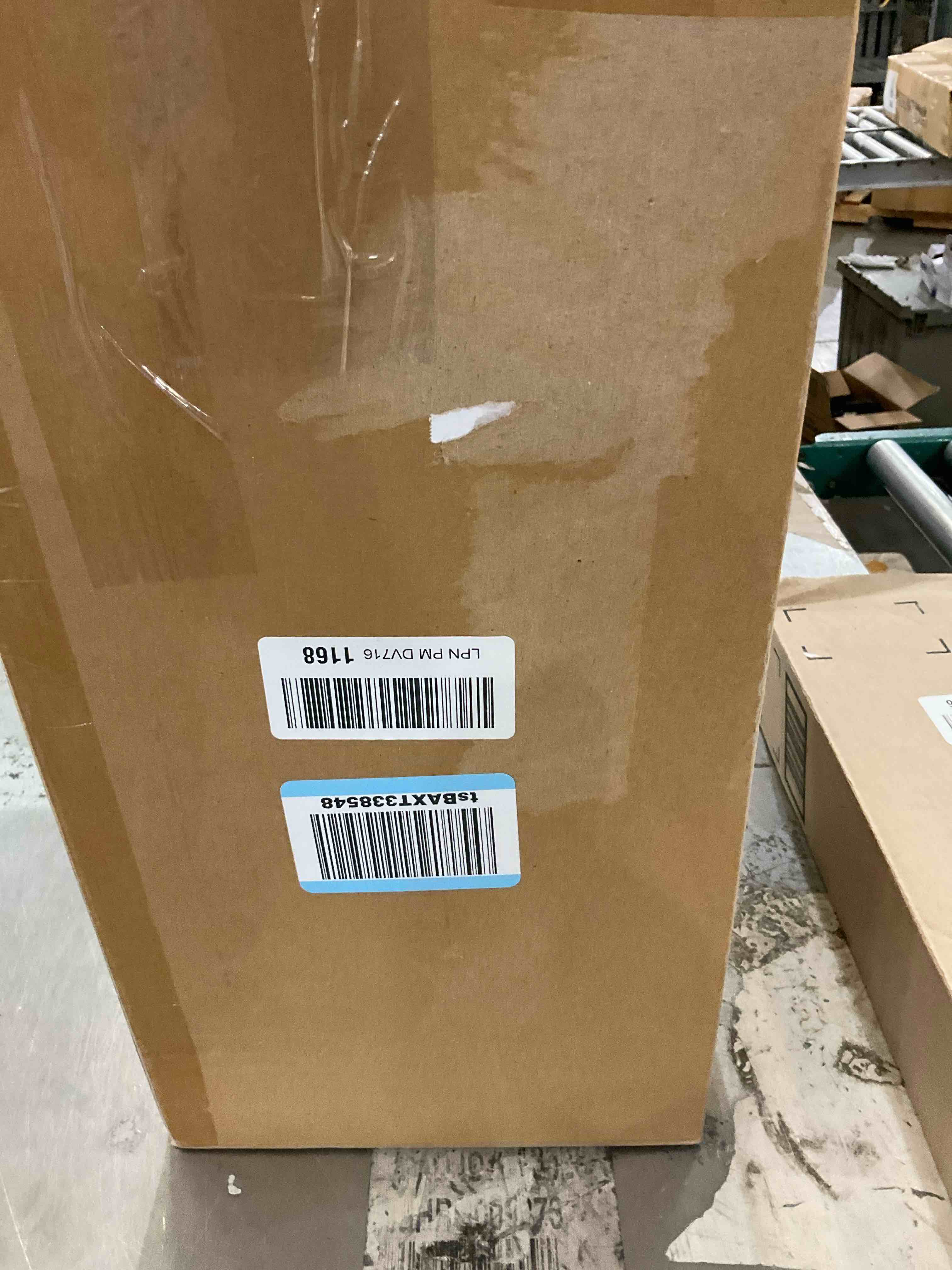 https://s3.amazonaws.com/lotting-images-prod/bidfta/PPE2574730_1745849032307.jpeg