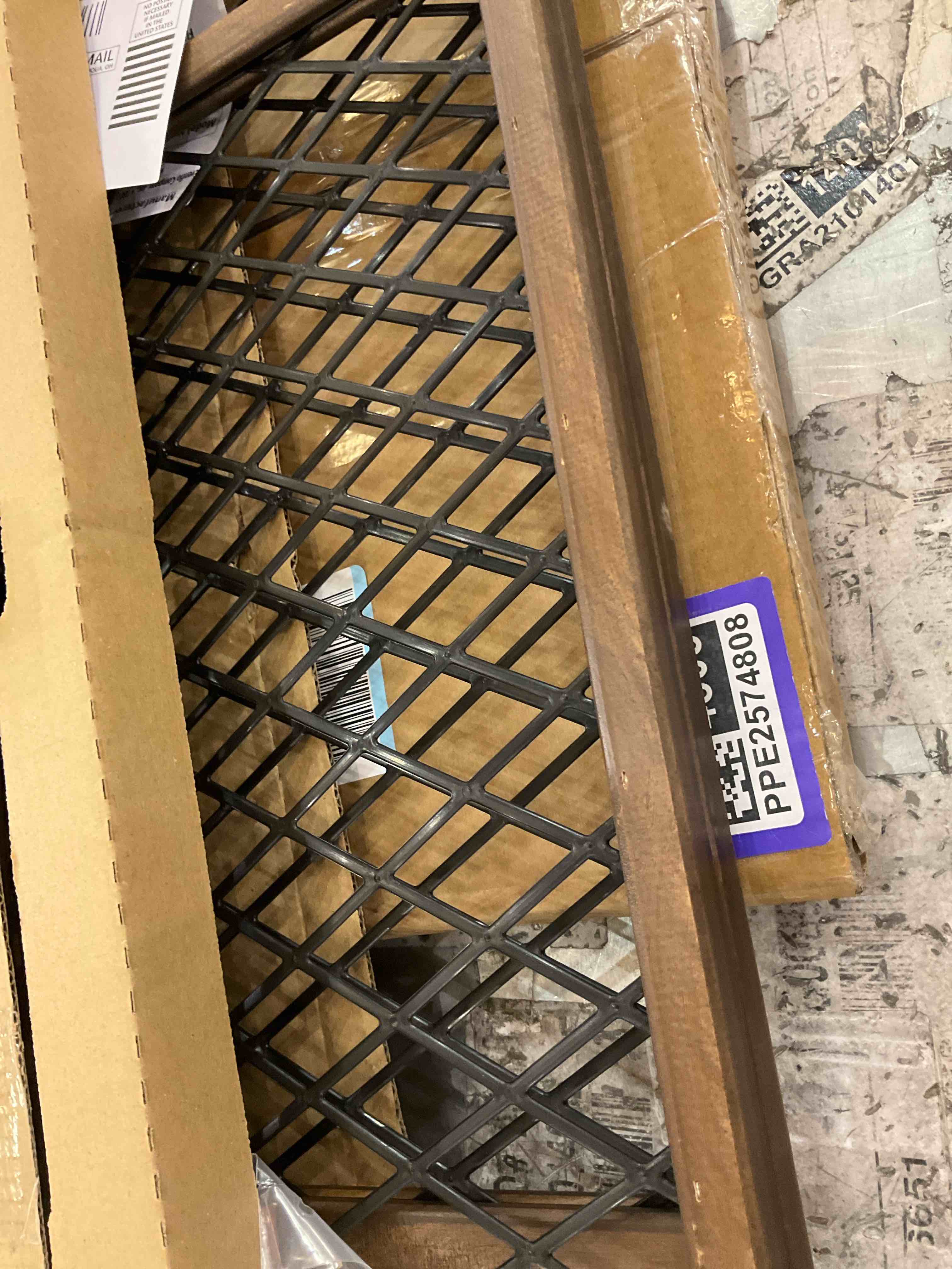 https://s3.amazonaws.com/lotting-images-prod/bidfta/PPE2574807_1745852754903.jpeg