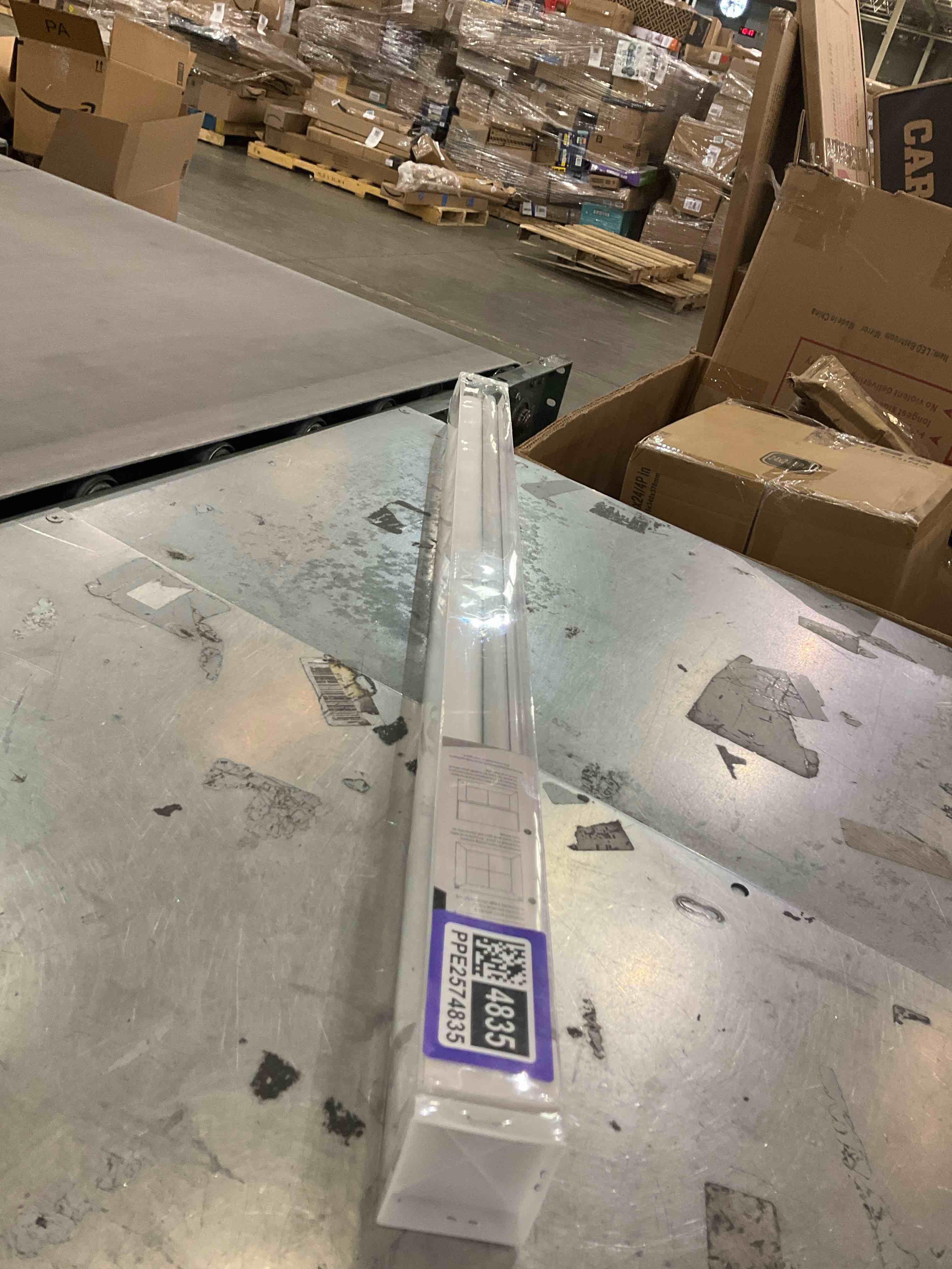 https://s3.amazonaws.com/lotting-images-prod/bidfta/PPE2574835_1745853511857.jpeg