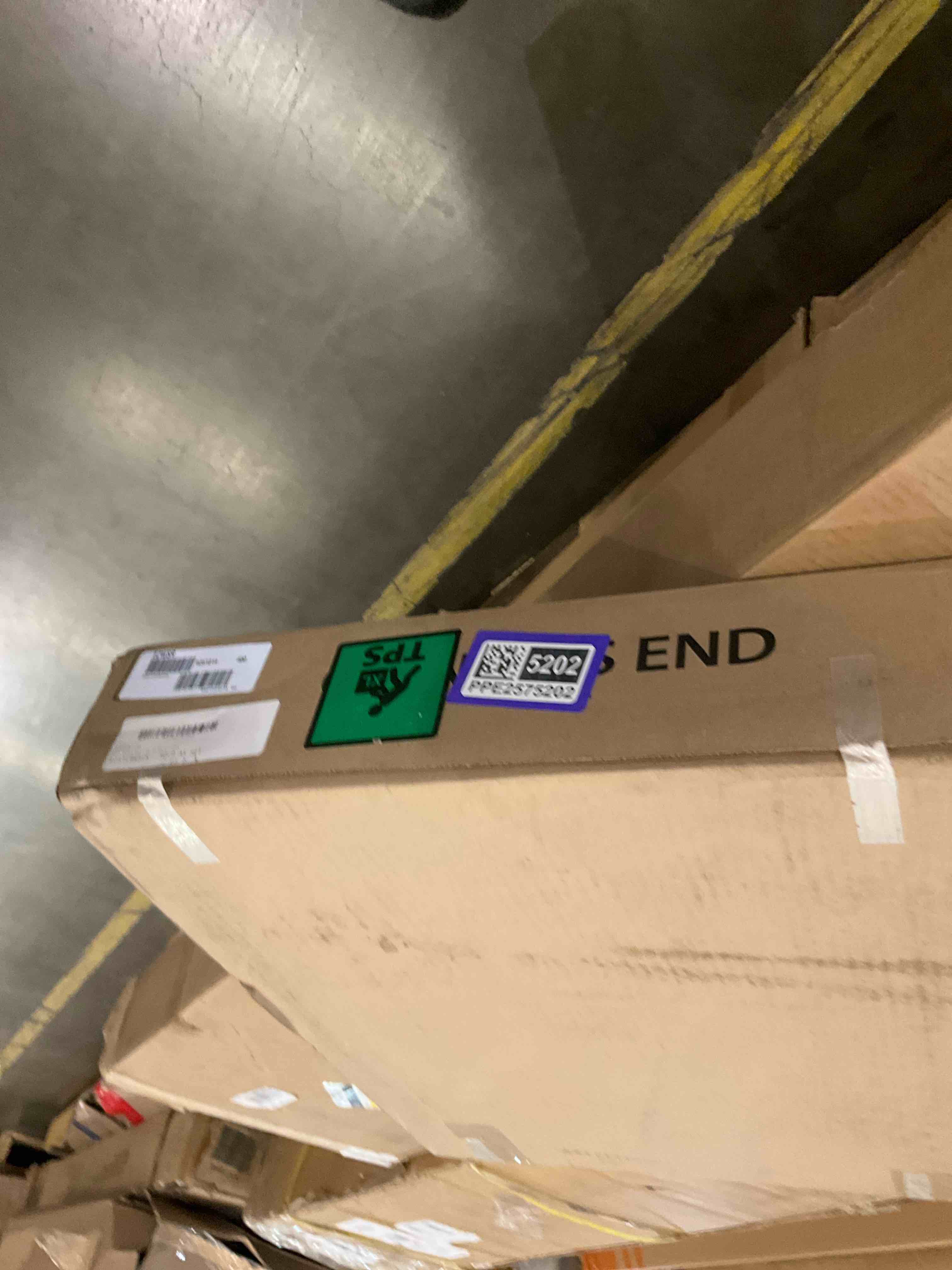 https://s3.amazonaws.com/lotting-images-prod/bidfta/PPE2575202_1744899168946.jpeg
