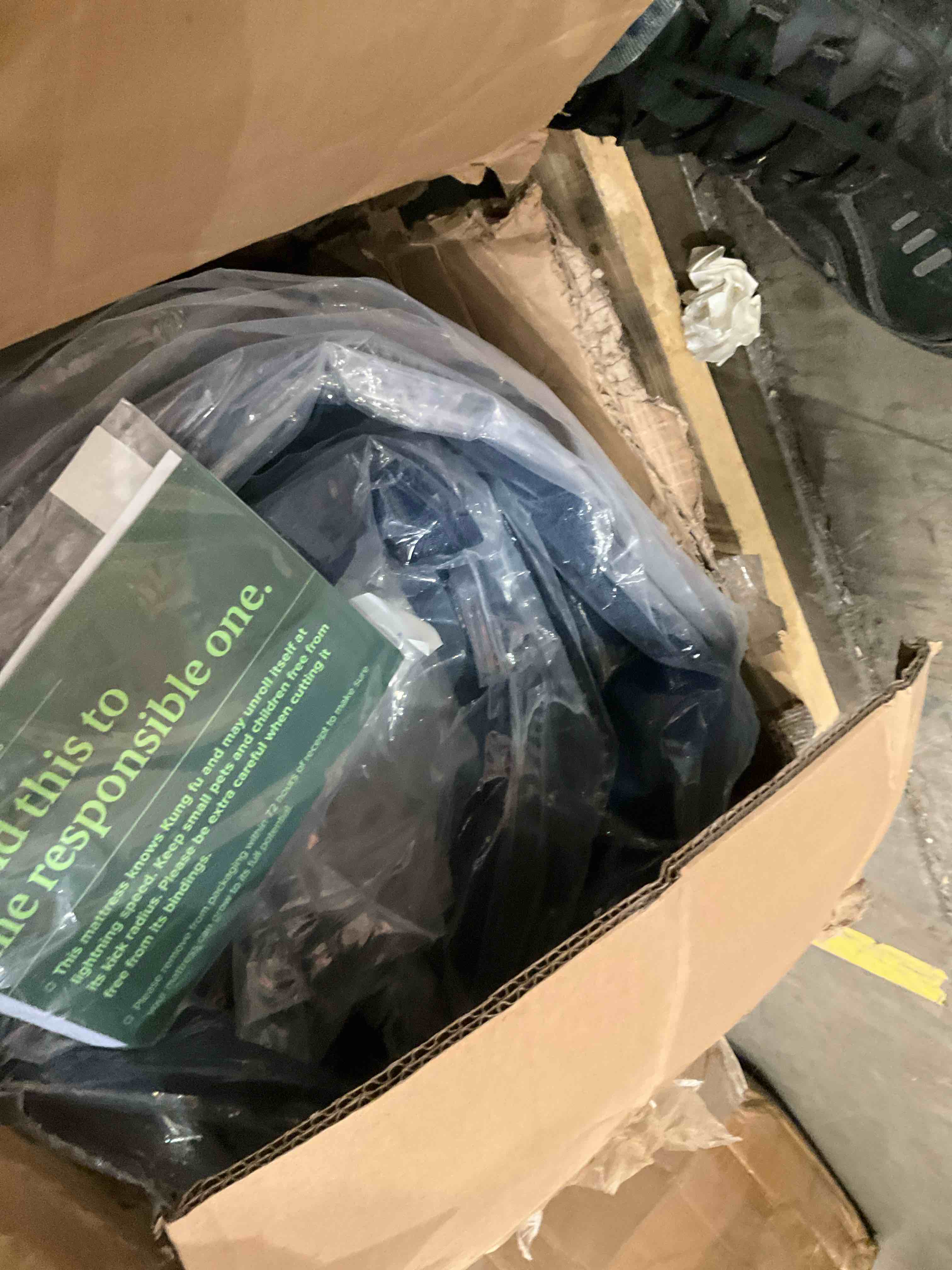 https://s3.amazonaws.com/lotting-images-prod/bidfta/PPE2575228_1744901856933.jpeg