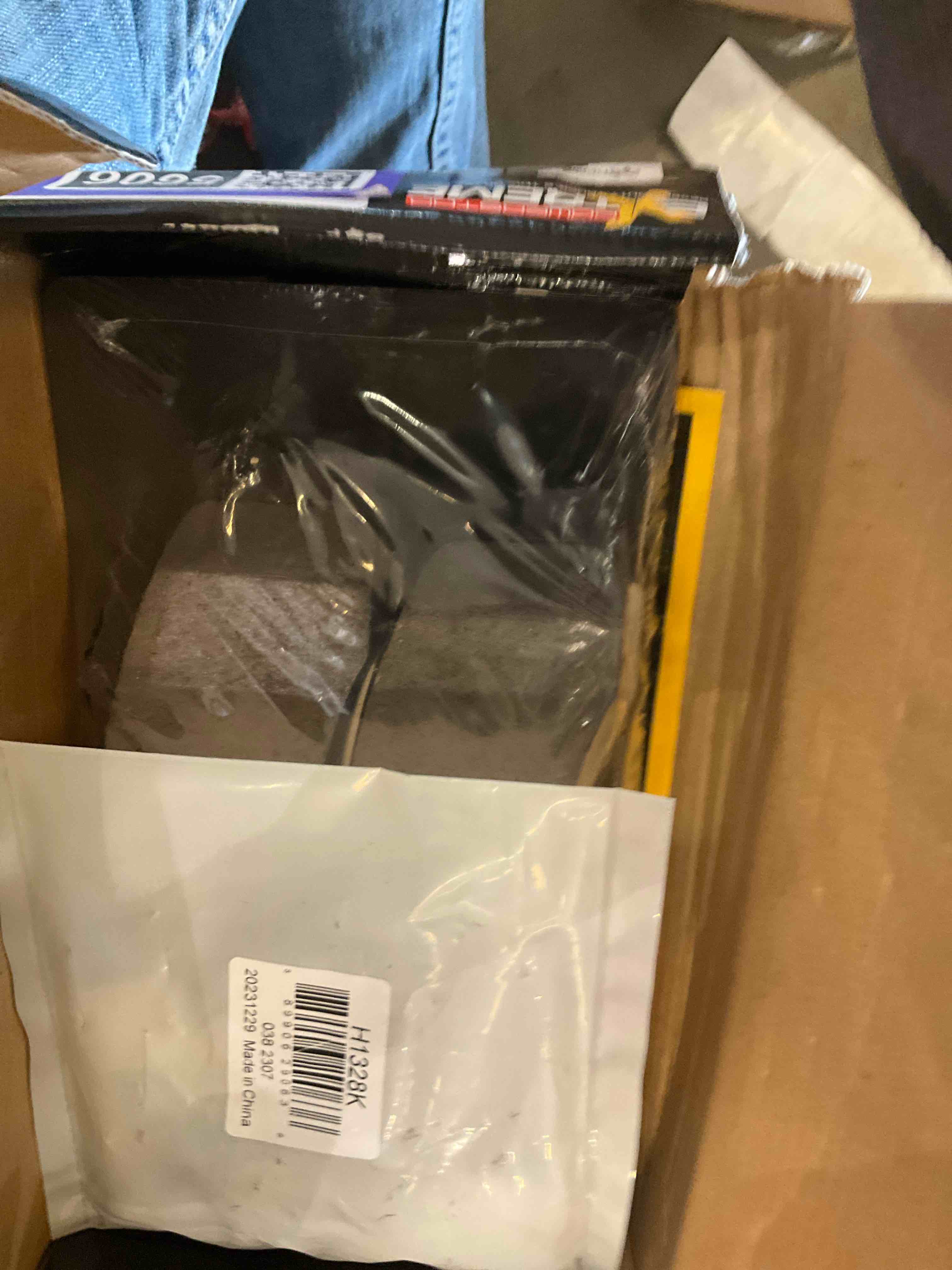 https://s3.amazonaws.com/lotting-images-prod/bidfta/PPE2575606_1744995590173.jpeg