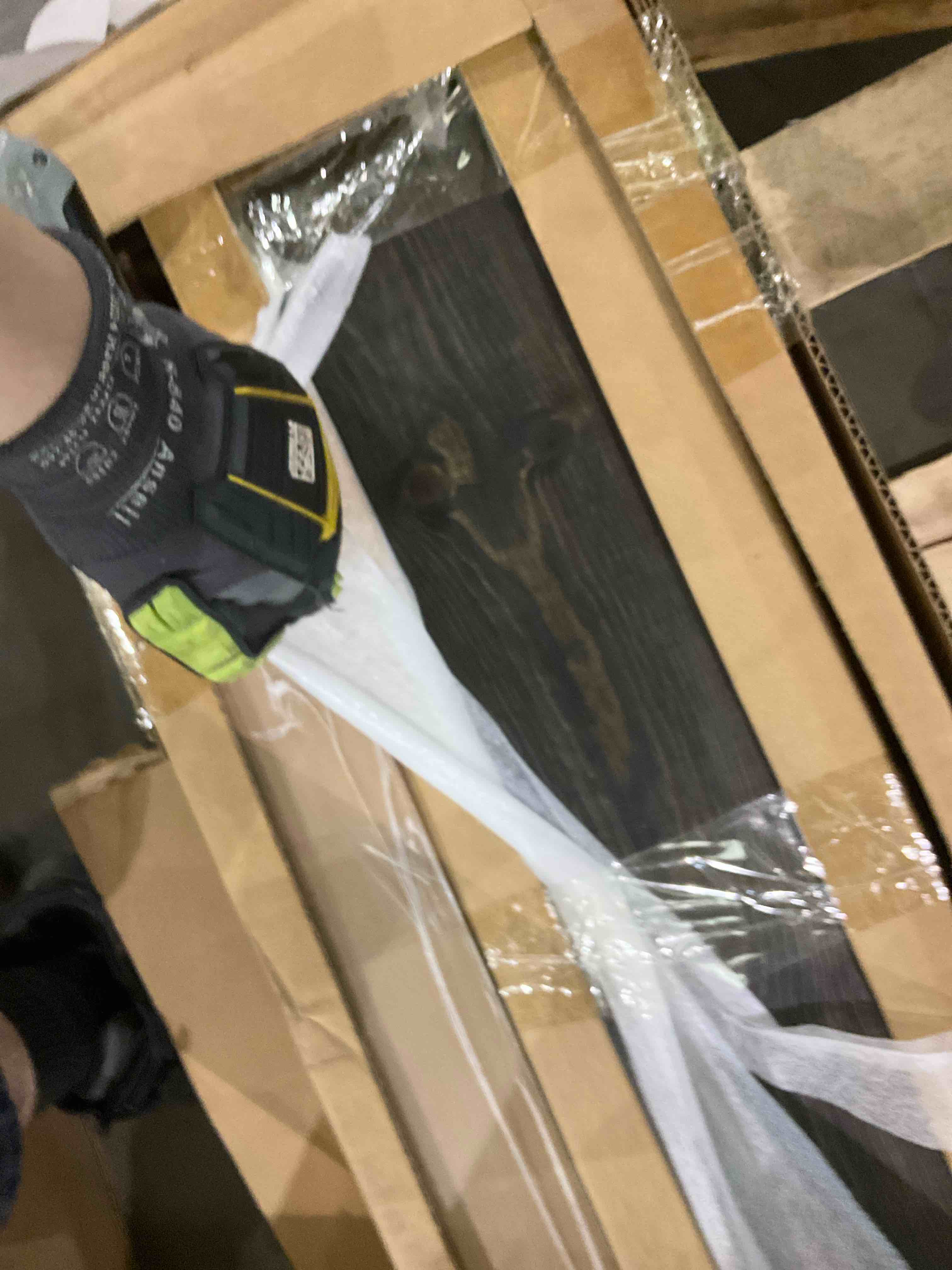 https://s3.amazonaws.com/lotting-images-prod/bidfta/PPE2575753_1745323154466.jpeg