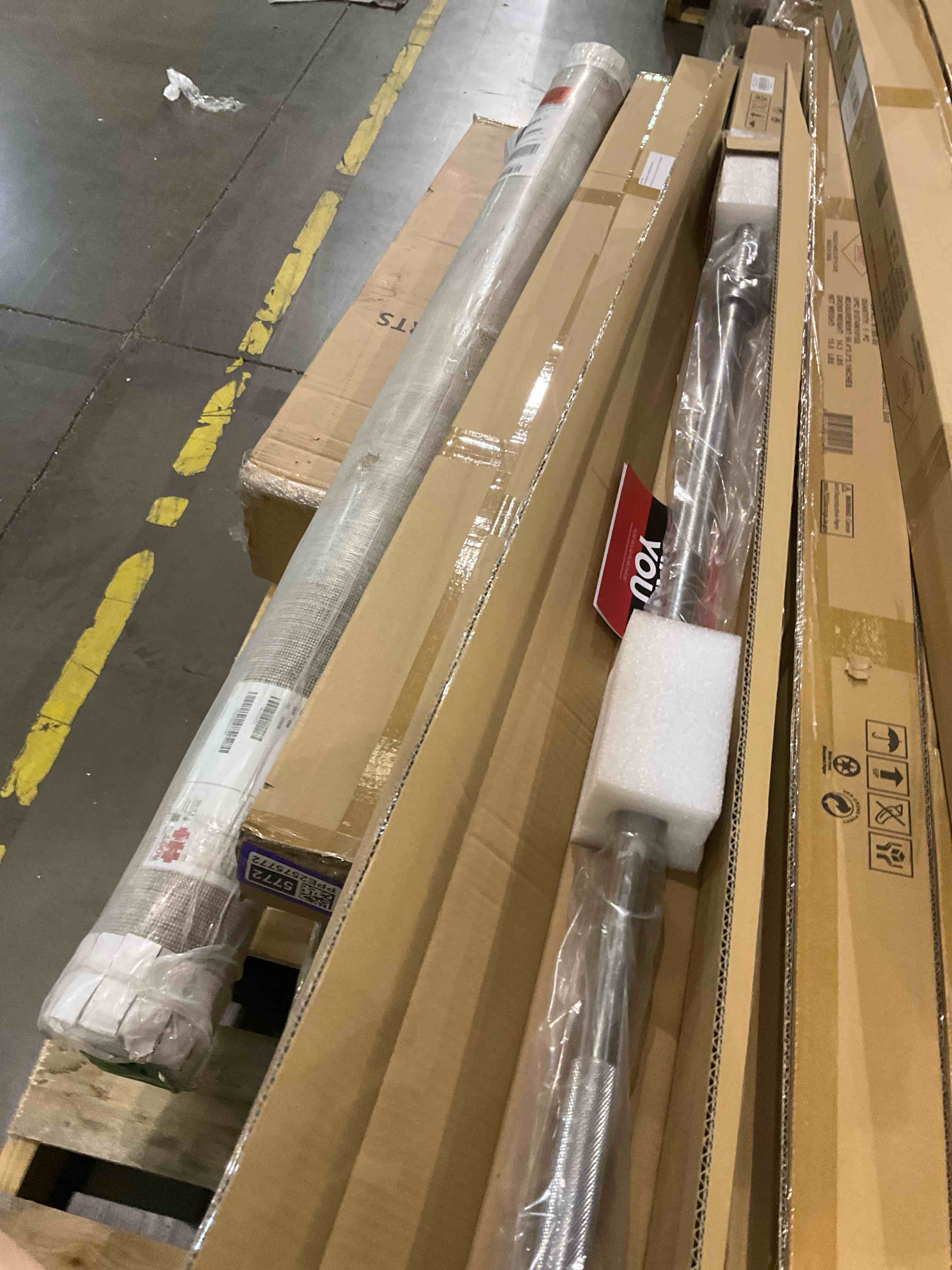 https://s3.amazonaws.com/lotting-images-prod/bidfta/PPE2575767_1745324400196.jpeg