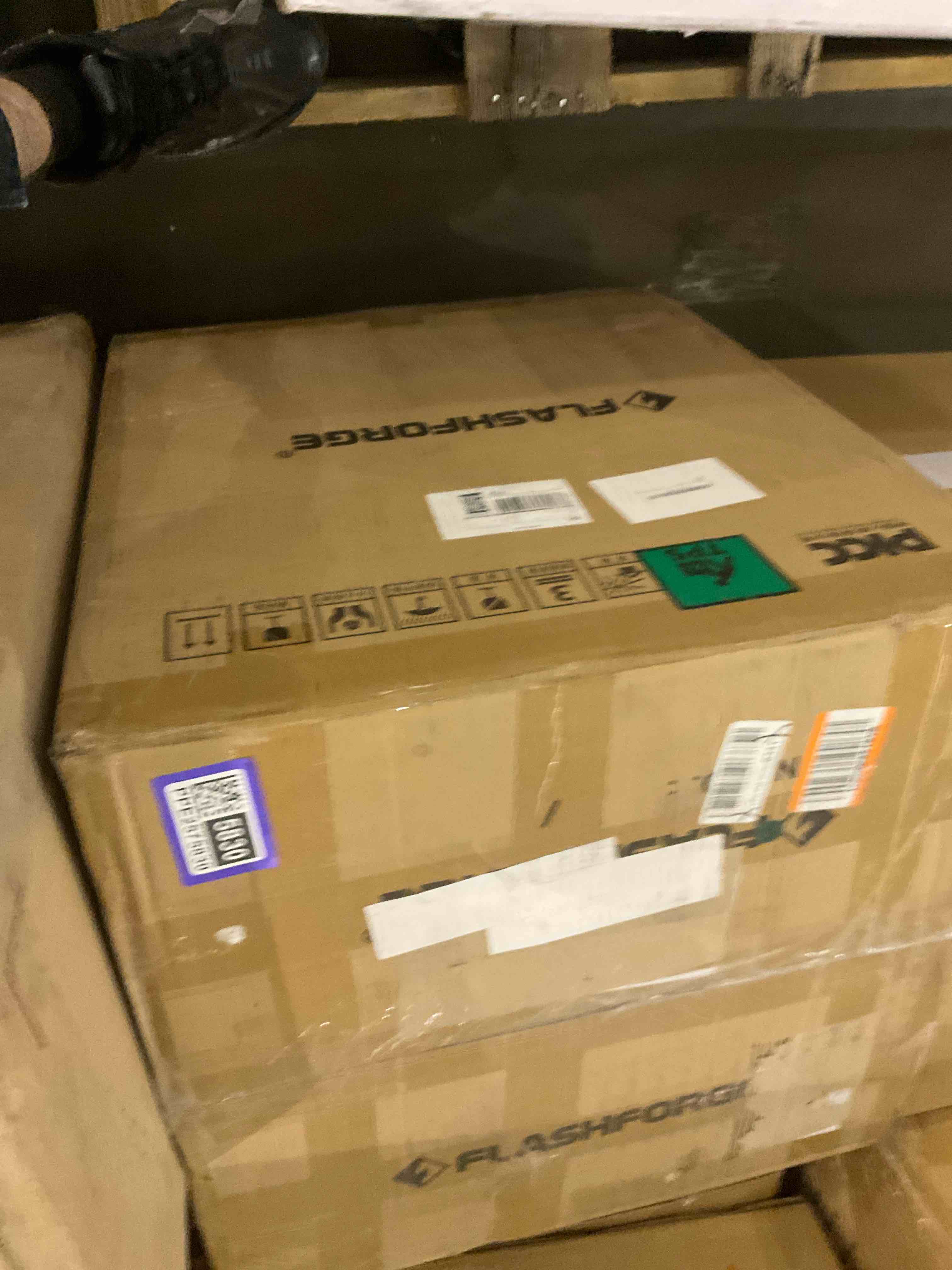 https://s3.amazonaws.com/lotting-images-prod/bidfta/PPE2575830_1745326379950.jpeg