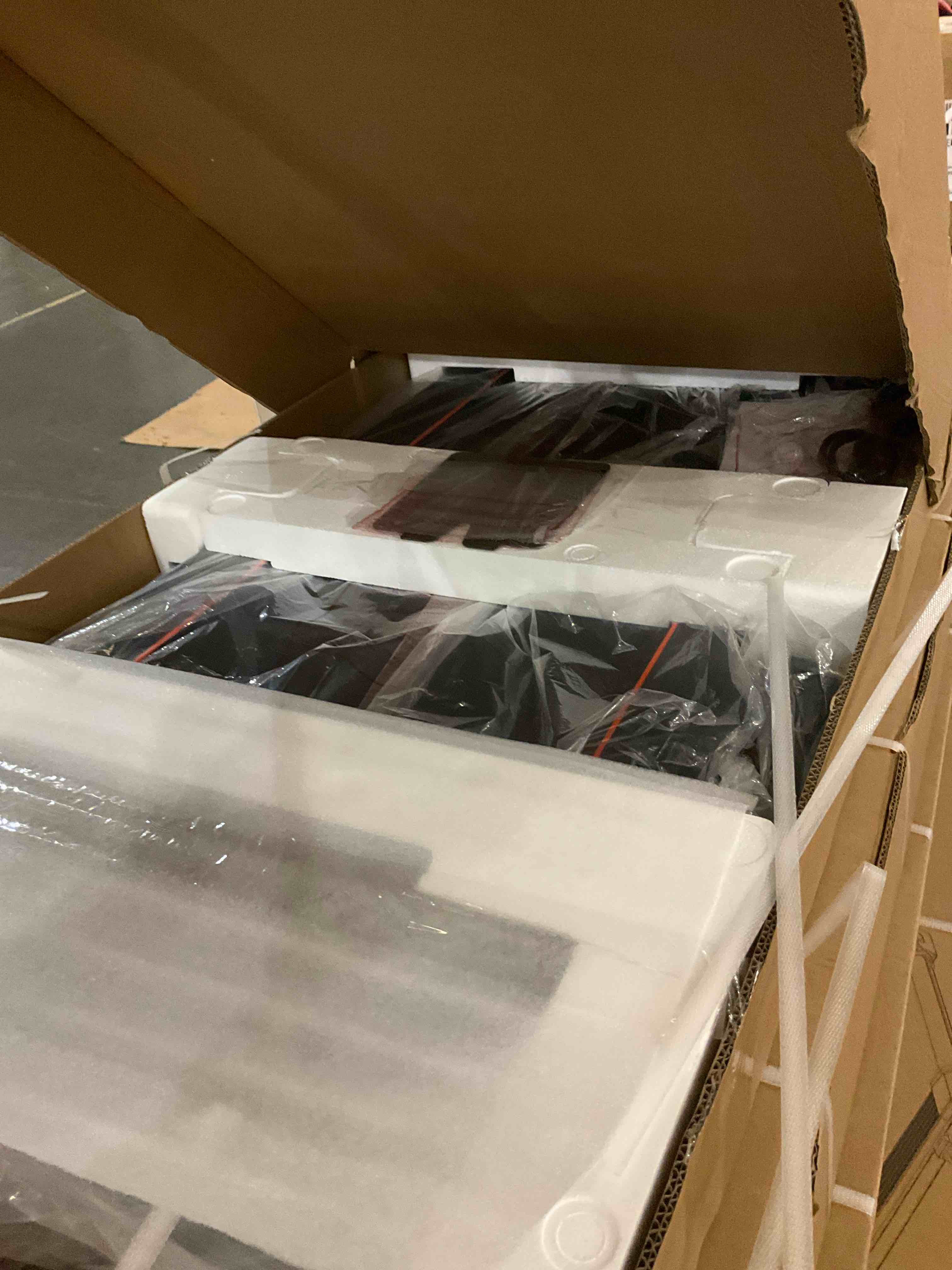 https://s3.amazonaws.com/lotting-images-prod/bidfta/PPE2575841_1745329184401.jpeg