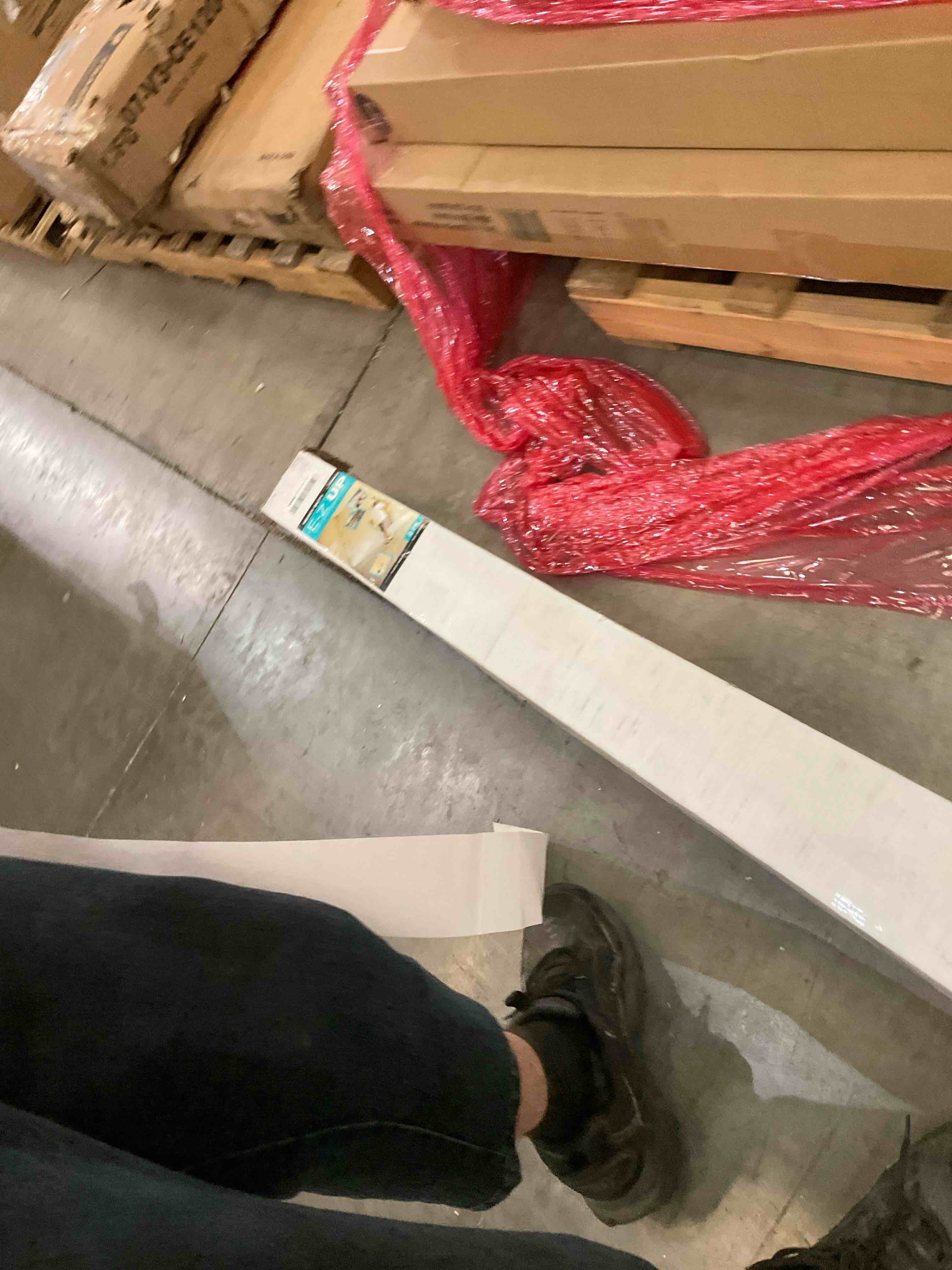 https://s3.amazonaws.com/lotting-images-prod/bidfta/PPE2575970_1745347846147.jpeg