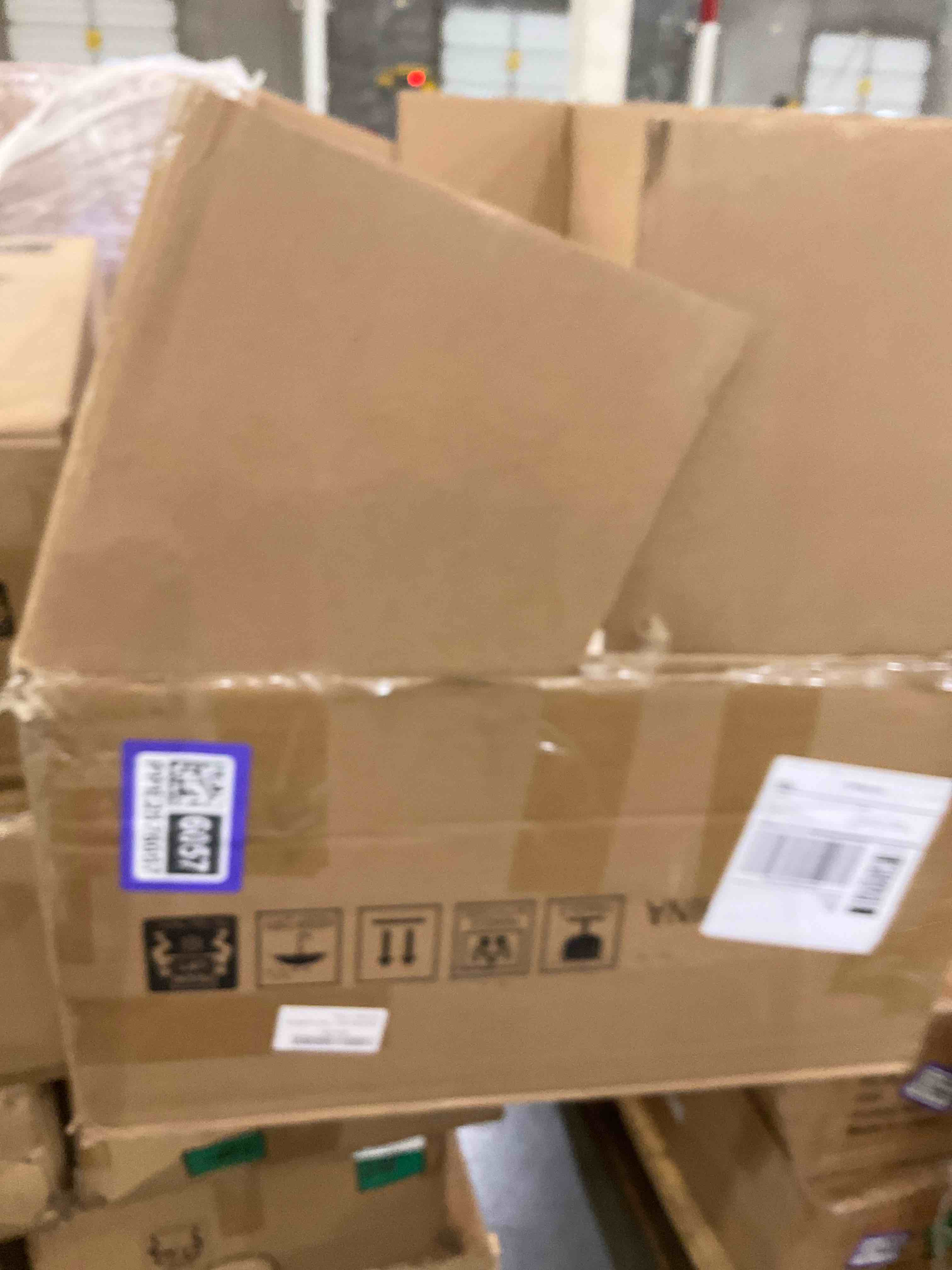 https://s3.amazonaws.com/lotting-images-prod/bidfta/PPE2576062_1745334496152.jpeg