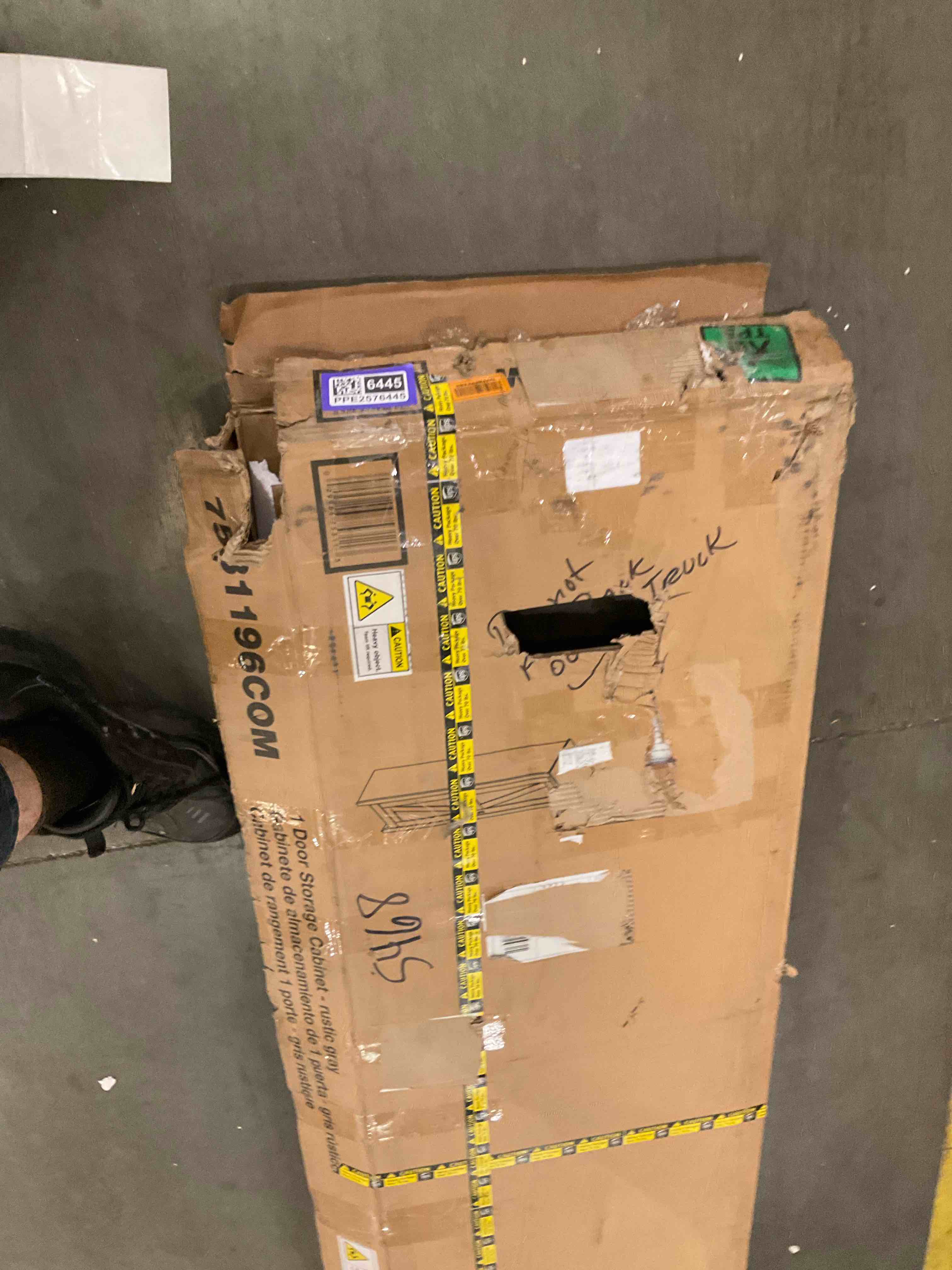 https://s3.amazonaws.com/lotting-images-prod/bidfta/PPE2576445_1745593984228.jpeg