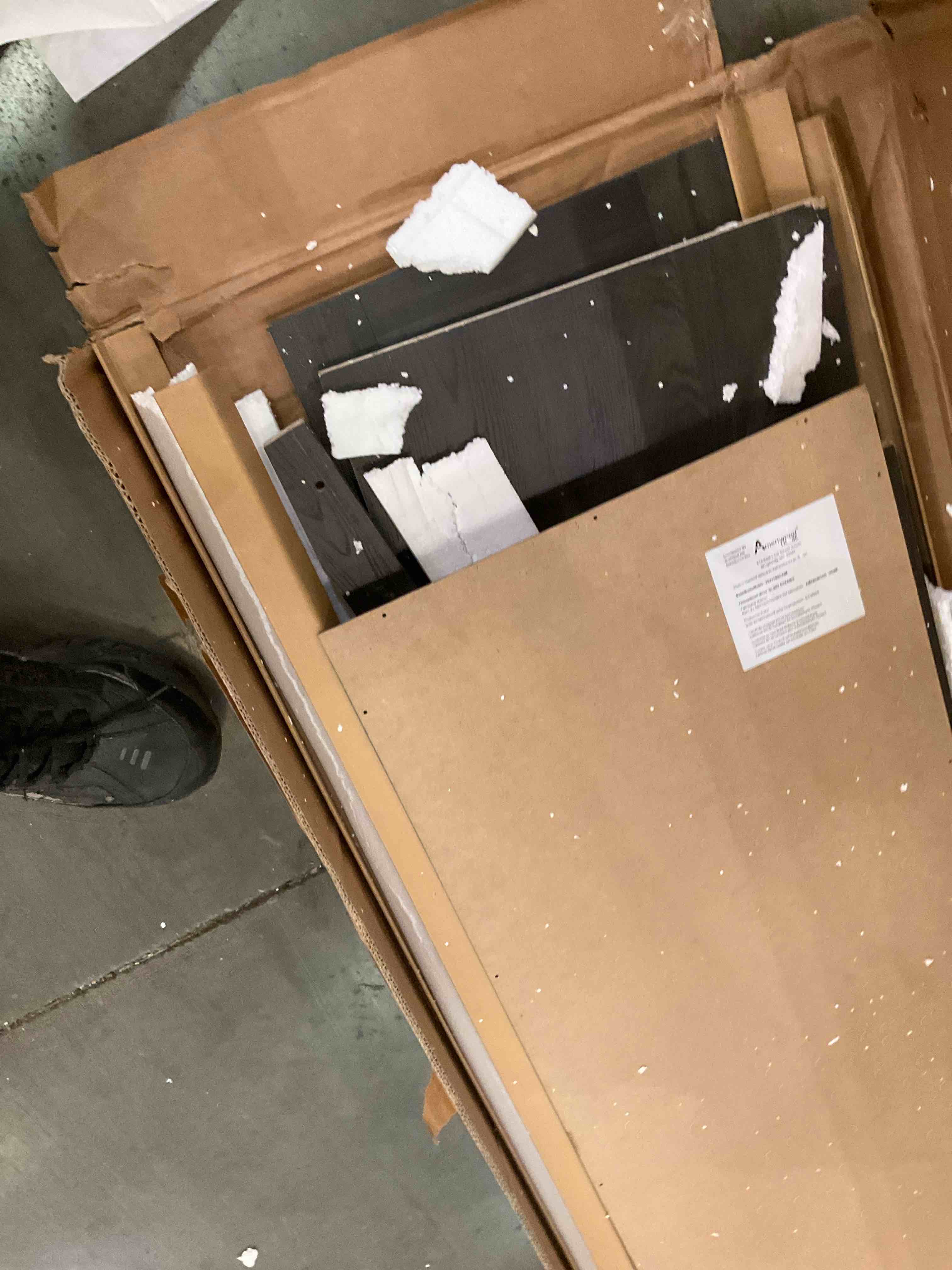https://s3.amazonaws.com/lotting-images-prod/bidfta/PPE2576445_1745593988642.jpeg