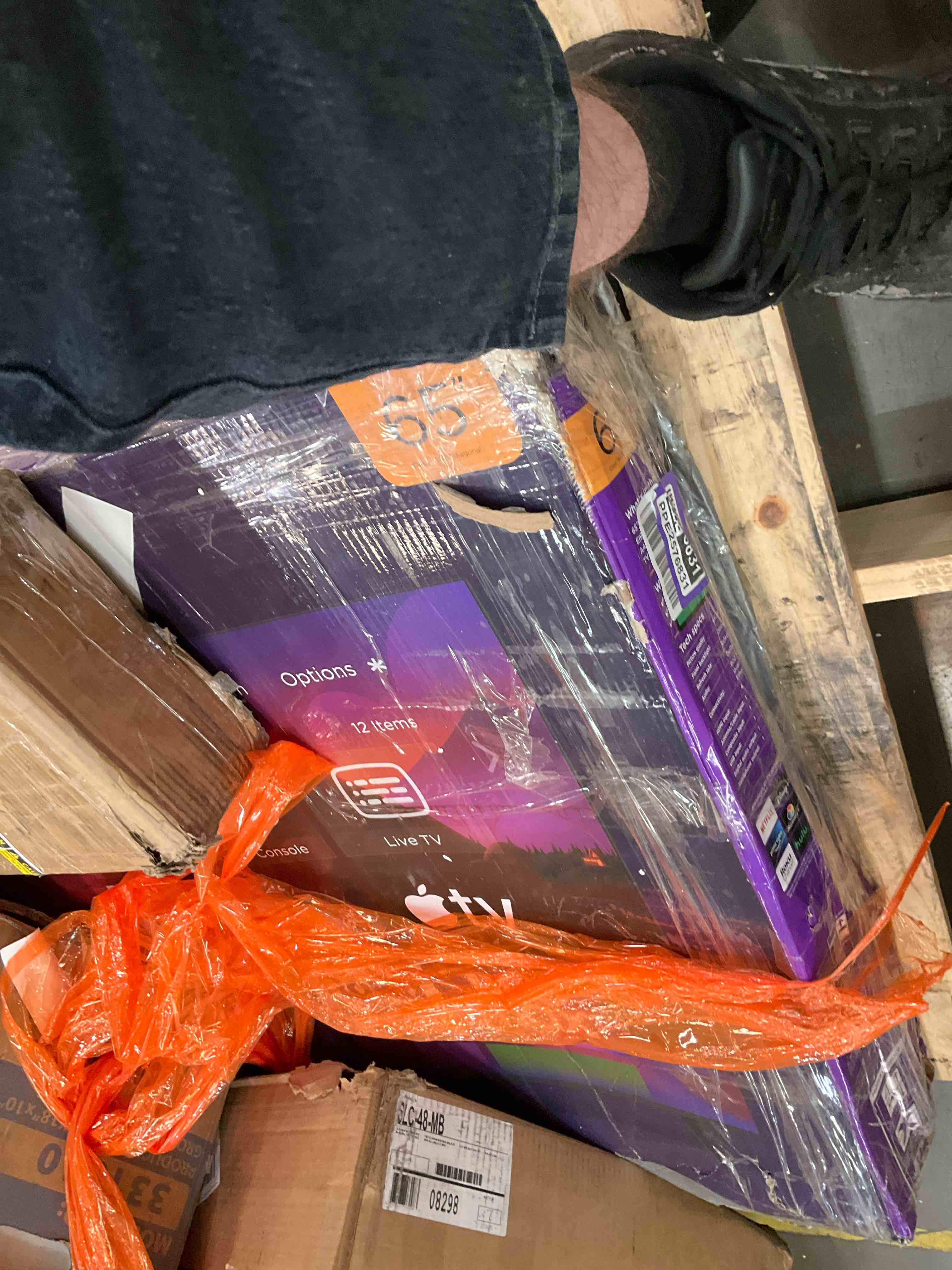 65” Roku tv 