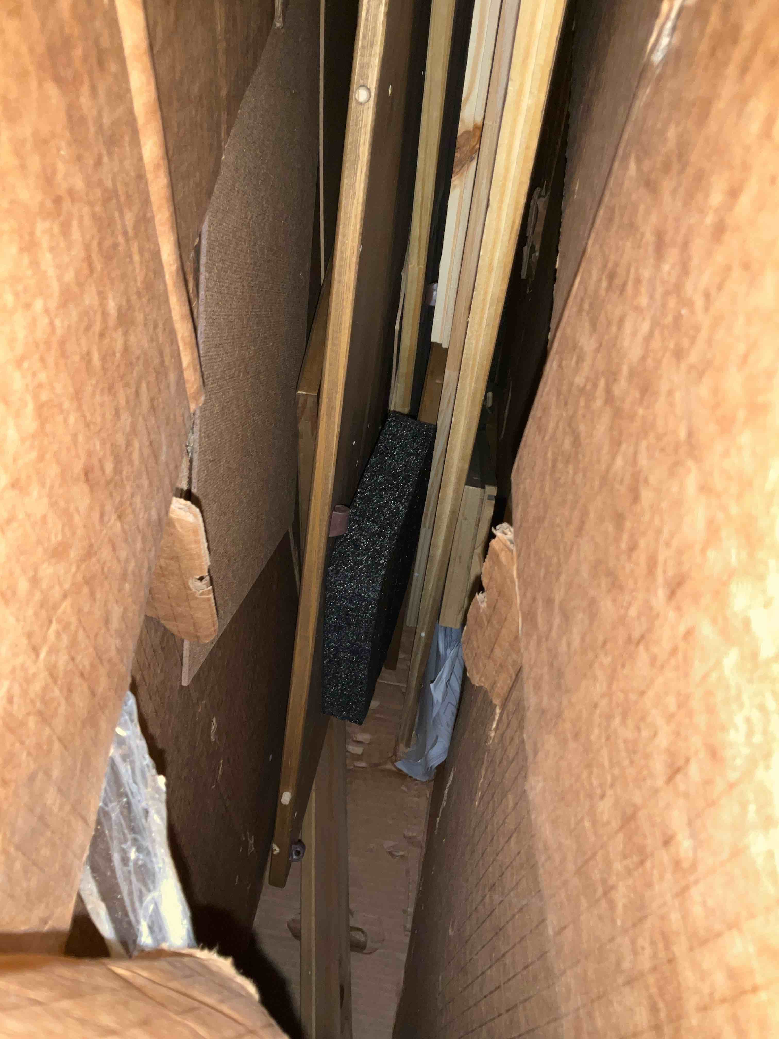https://s3.amazonaws.com/lotting-images-prod/bidfta/PPE2577369_1746201268124.jpeg