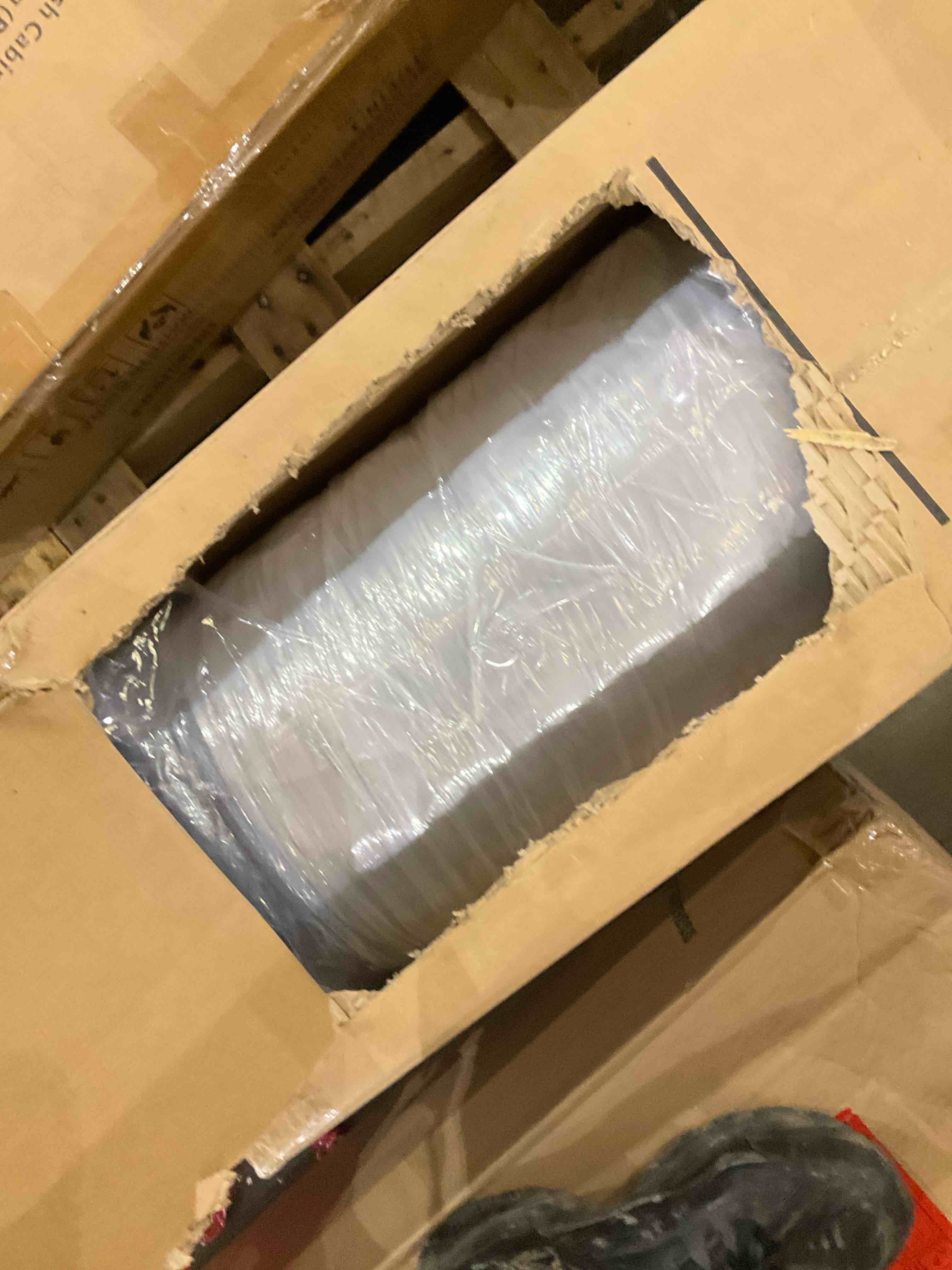 https://s3.amazonaws.com/lotting-images-prod/bidfta/PPE2577535_1746462964061.jpeg