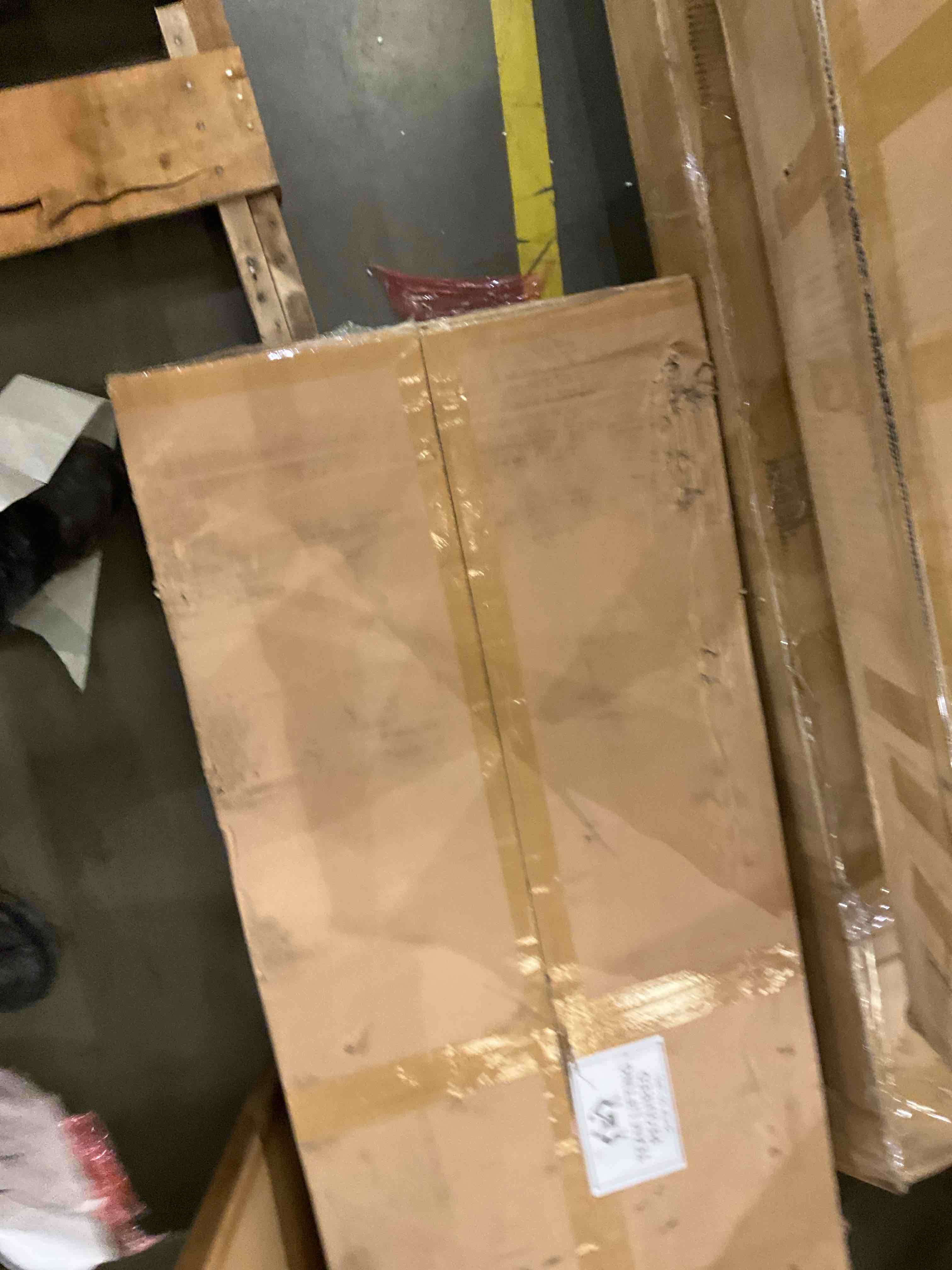 https://s3.amazonaws.com/lotting-images-prod/bidfta/PPE2577542_1746463523428.jpeg