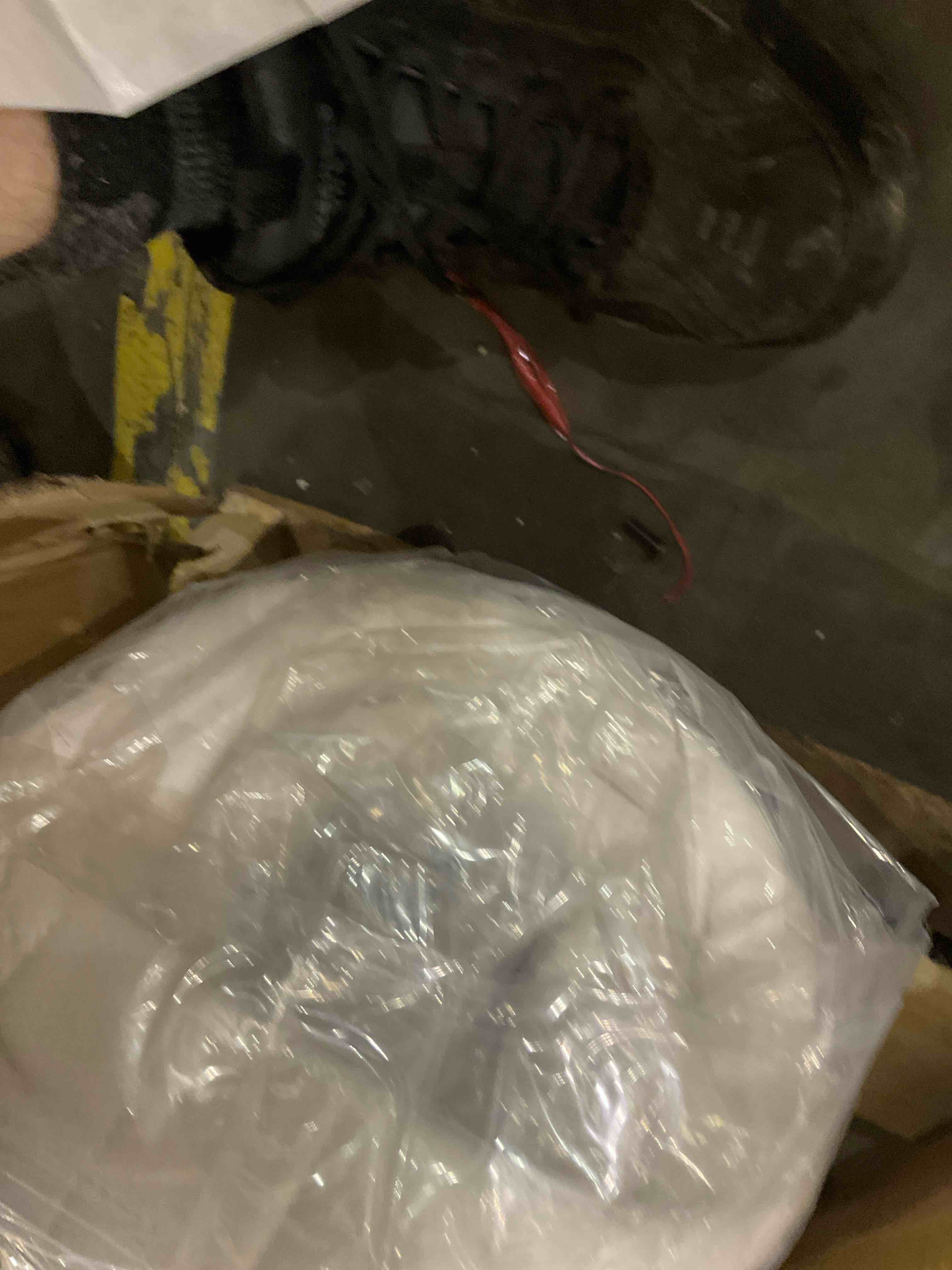https://s3.amazonaws.com/lotting-images-prod/bidfta/PPE2577557_1746464923713.jpeg