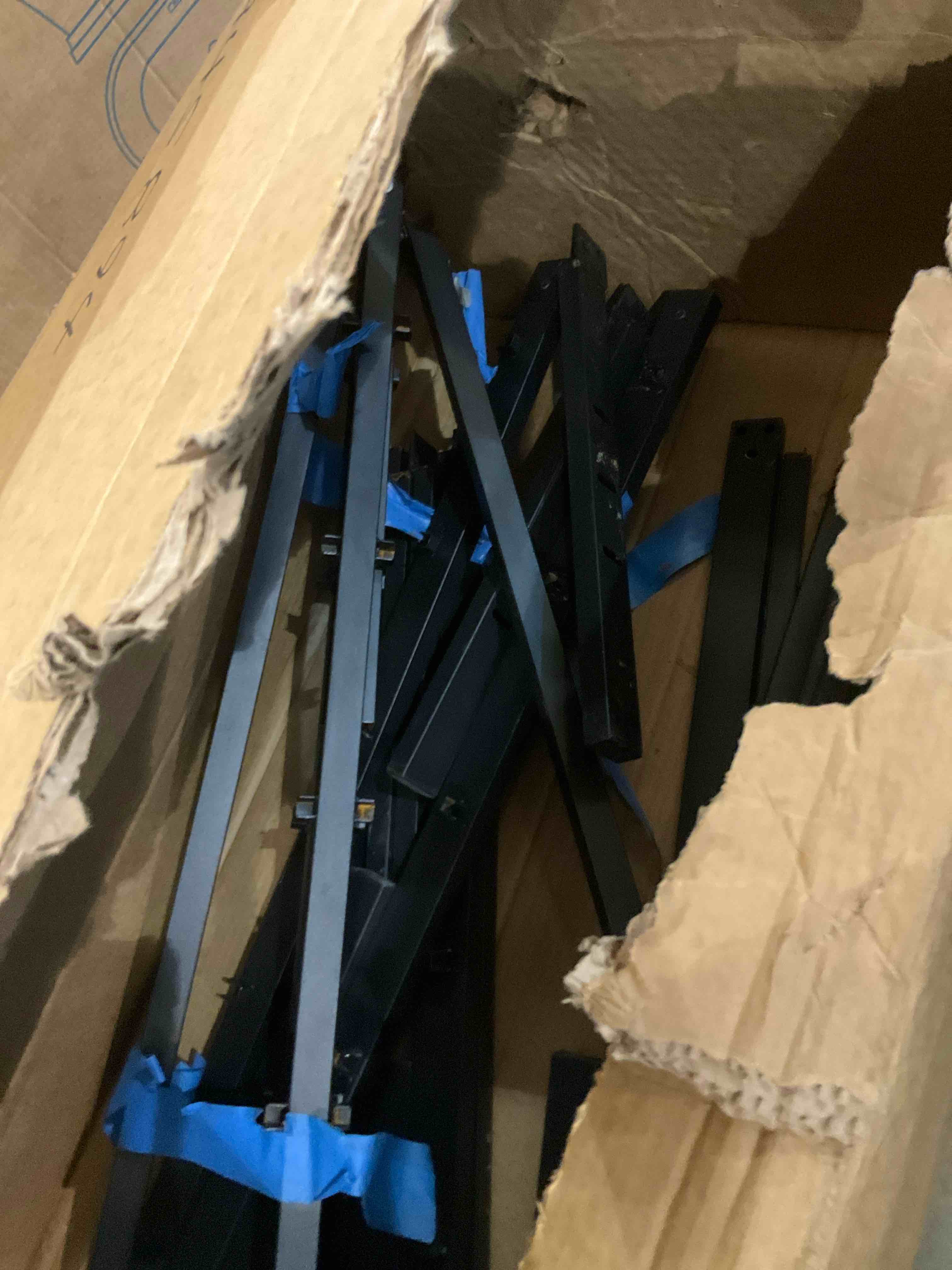 https://s3.amazonaws.com/lotting-images-prod/bidfta/PPE2577568_1746465537736.jpeg